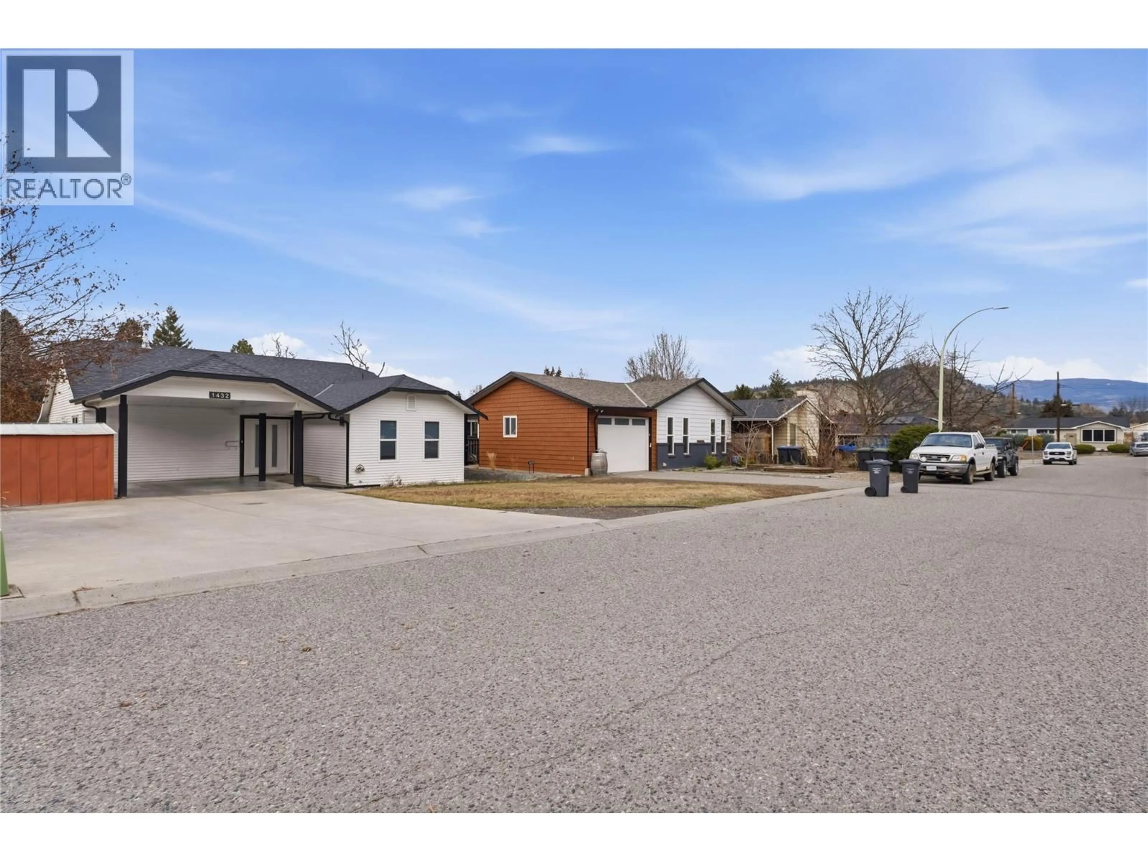 A pic from outside/outdoor area/front of a property/back of a property/a pic from drone, street for 1432 ATHANS COURT, Kelowna British Columbia V1Y8K3