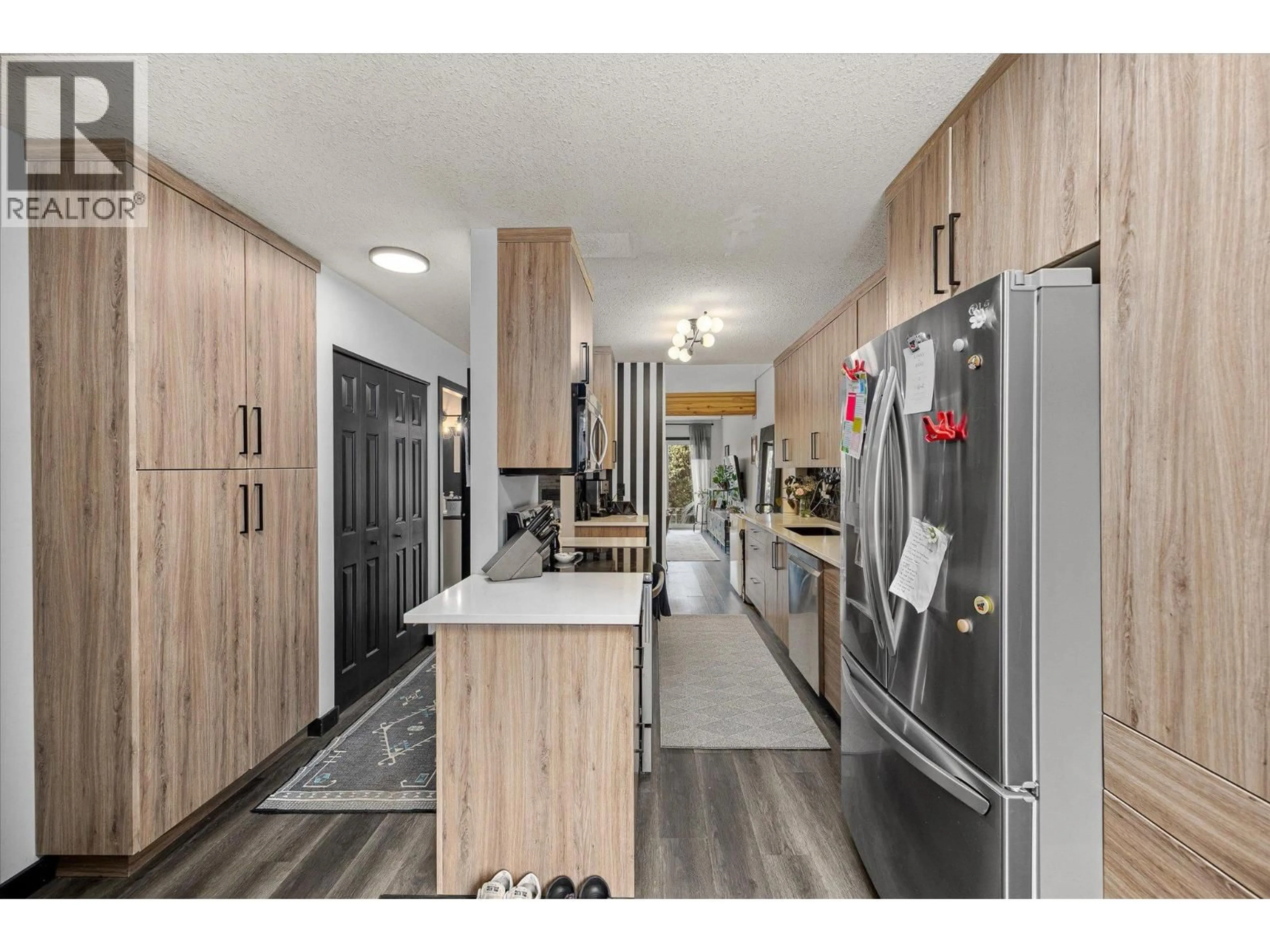 Open concept kitchen, unknown for 15 - 2055 ETHEL STREET, Kelowna British Columbia V1Y2Z6