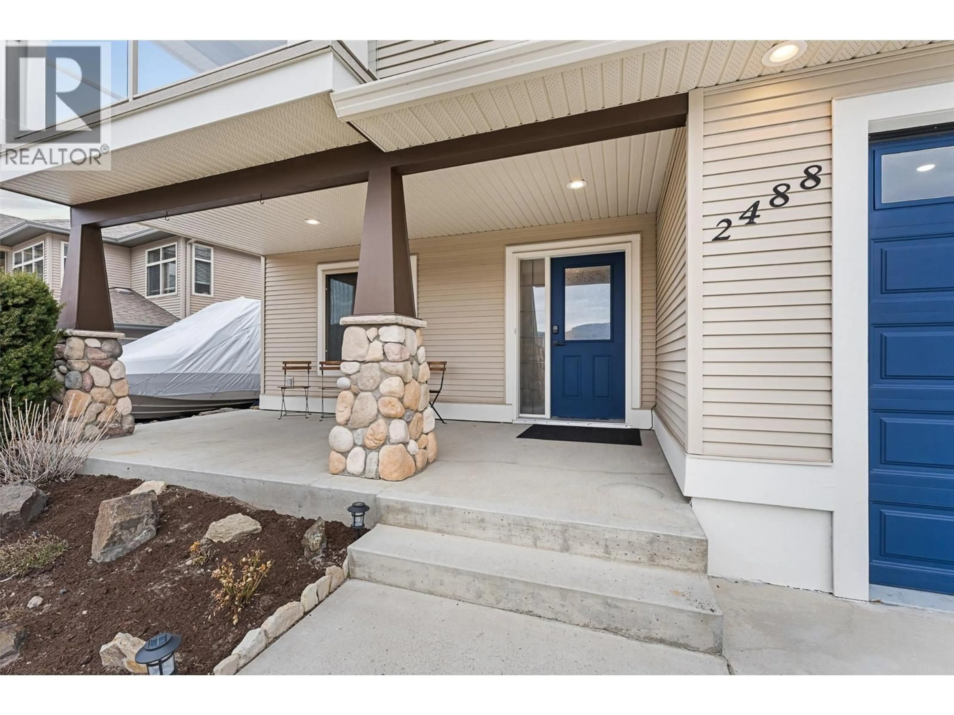 Indoor entryway for 2488 IRONRIDGE ROAD, West Kelowna British Columbia V4T2Y4