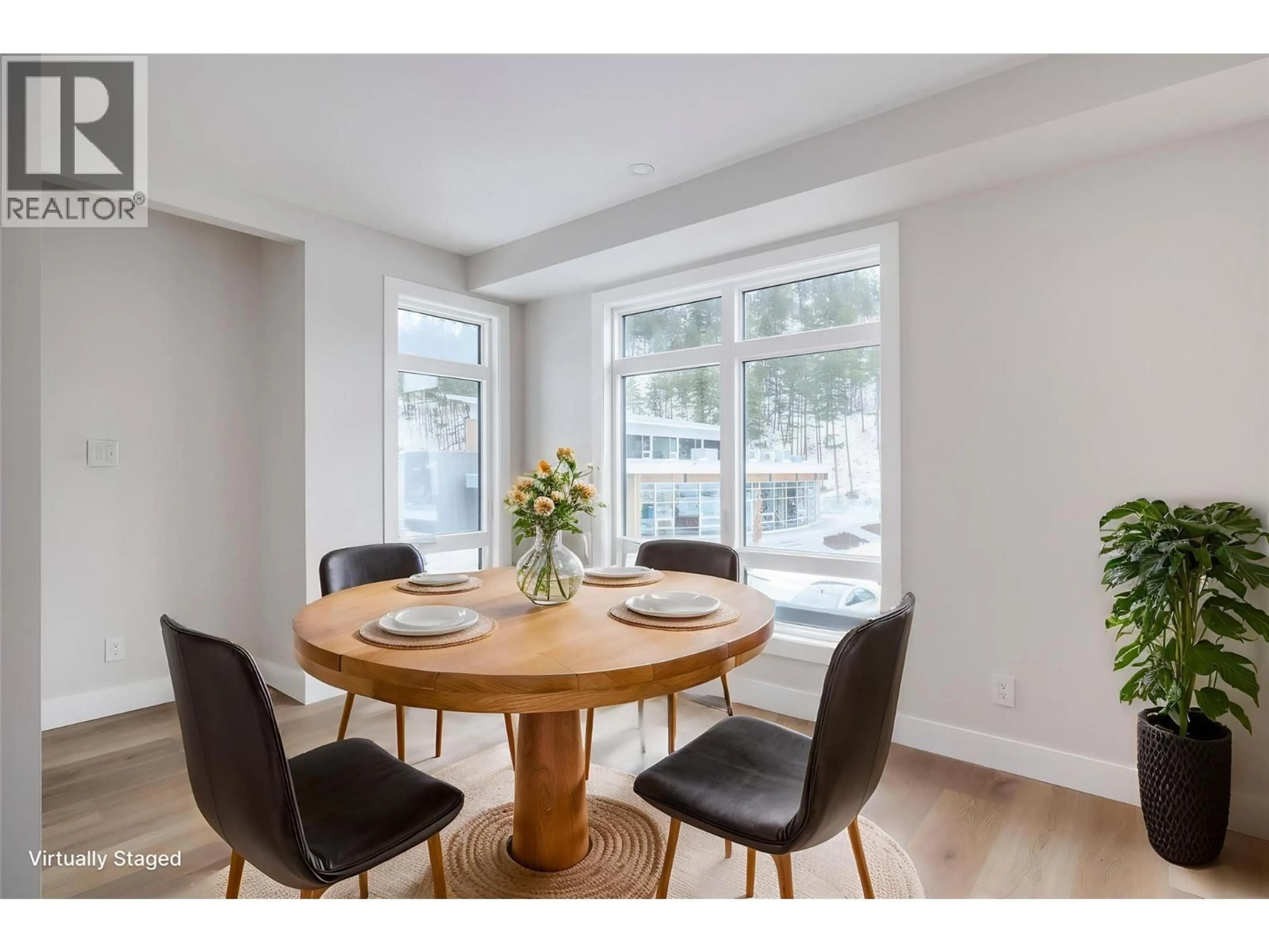 Dining room, wood/laminate floor for 5 - 3425 HILLTOWN DRIVE, Kelowna British Columbia V1V2B5