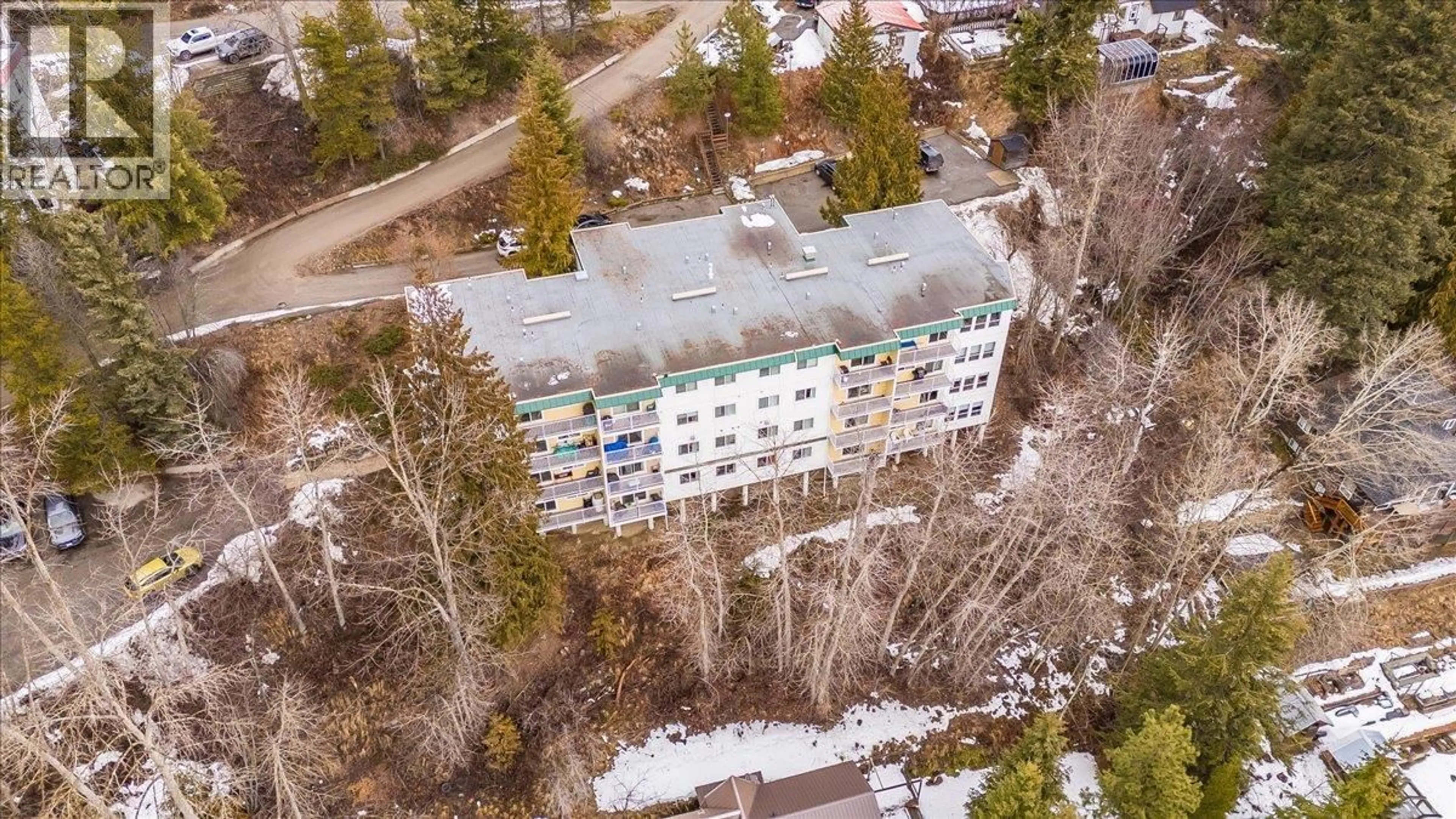 A pic from outside/outdoor area/front of a property/back of a property/a pic from drone, building for 404 - 1611 NICKLEPLATE ROAD, Rossland British Columbia V0G1Y0