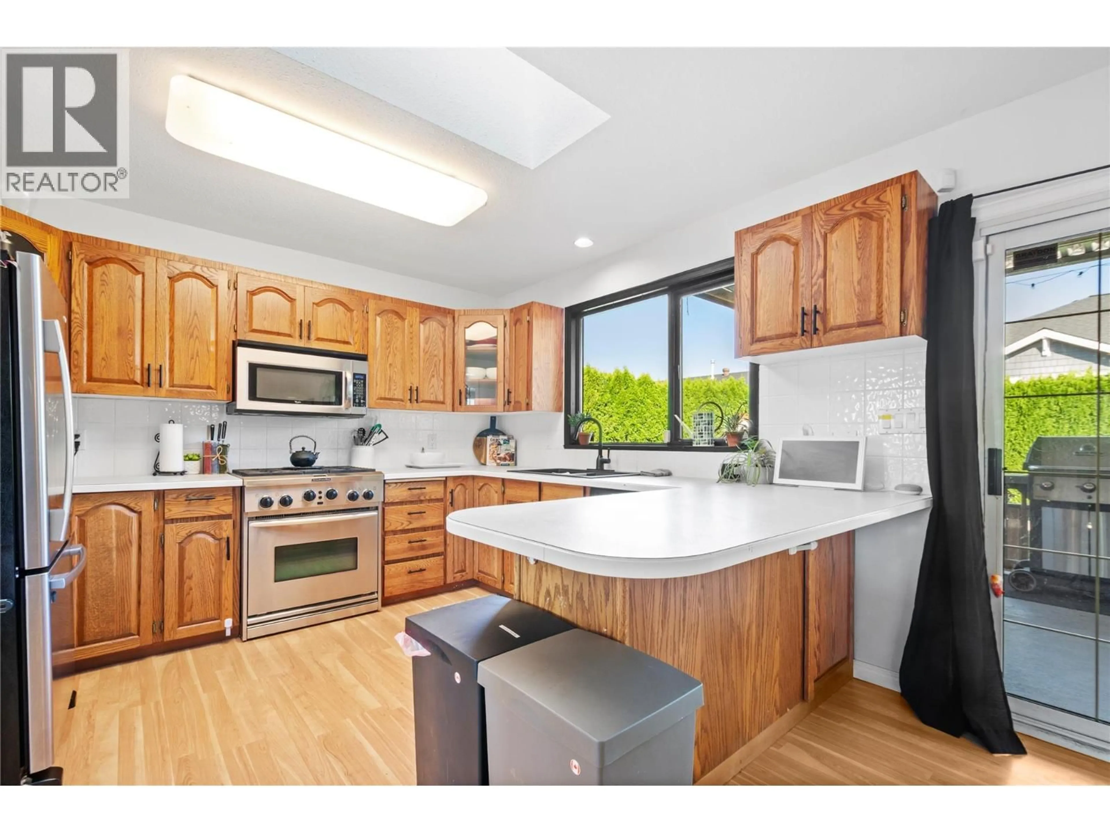 Standard kitchen, unknown for 111 ROY AVENUE, Penticton British Columbia V2A3M8