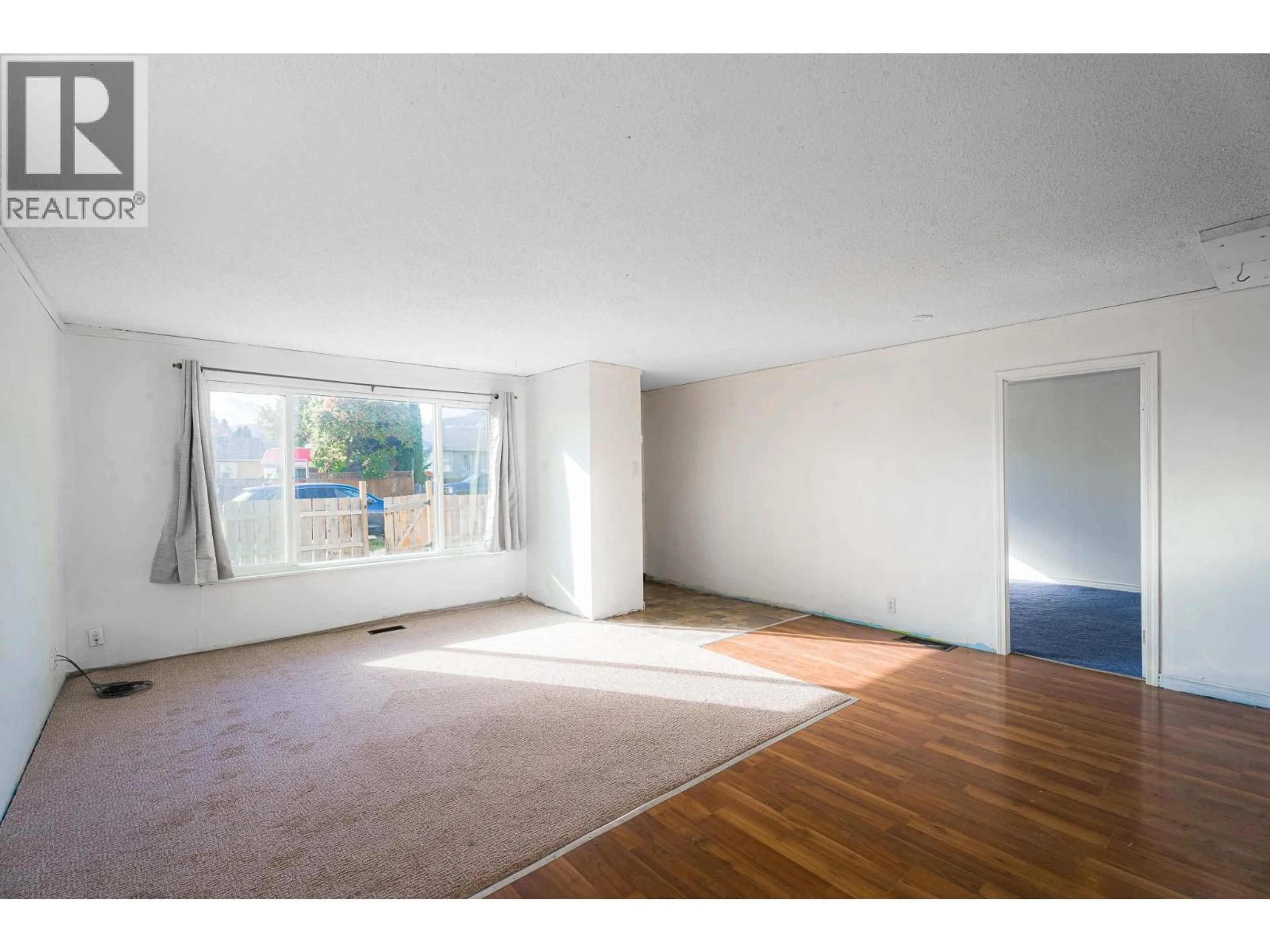 A pic of a room for 928 SHERBROOKE AVENUE, Kamloops British Columbia V2B1W2