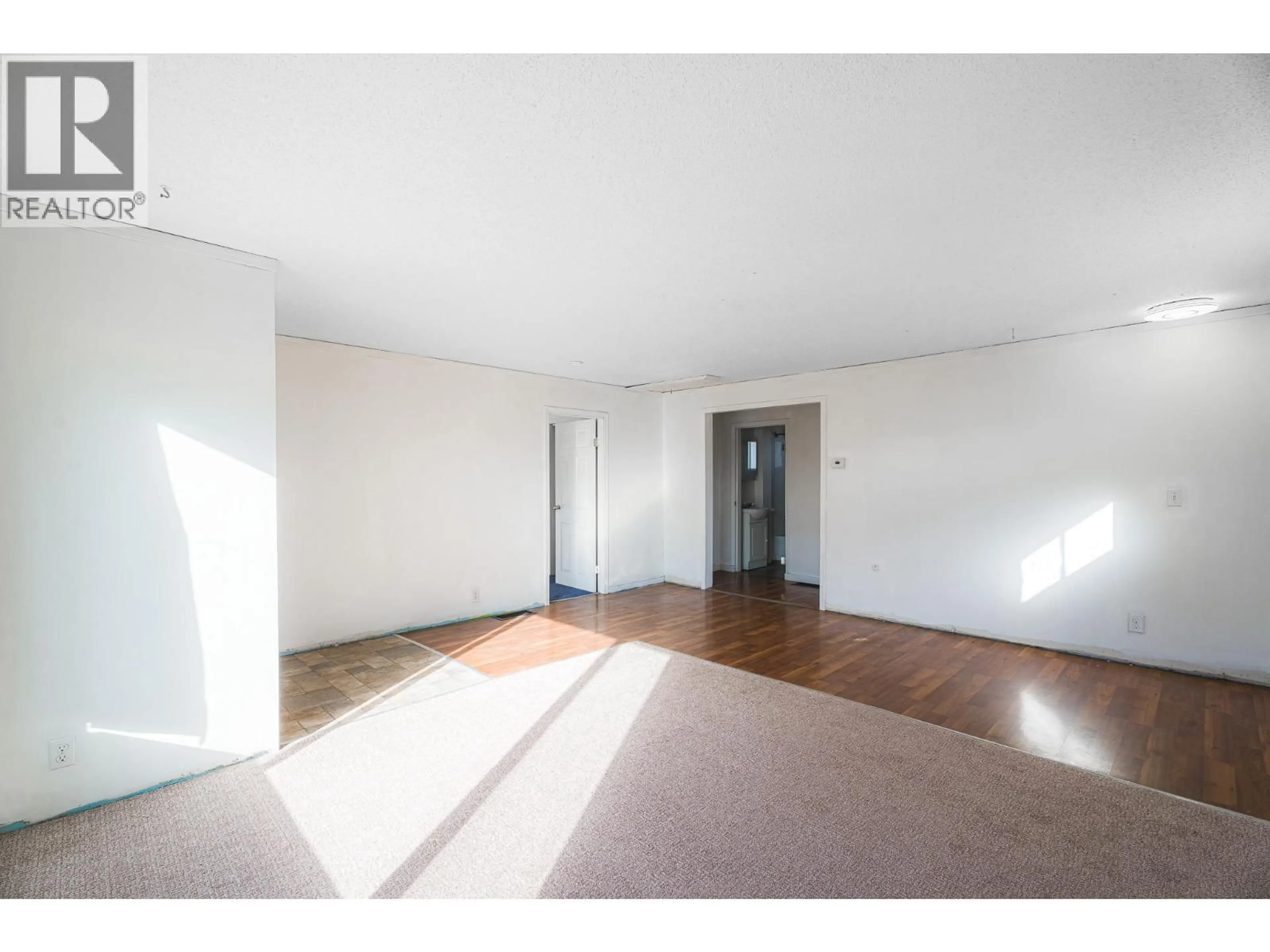 A pic of a room for 928 SHERBROOKE AVENUE, Kamloops British Columbia V2B1W2