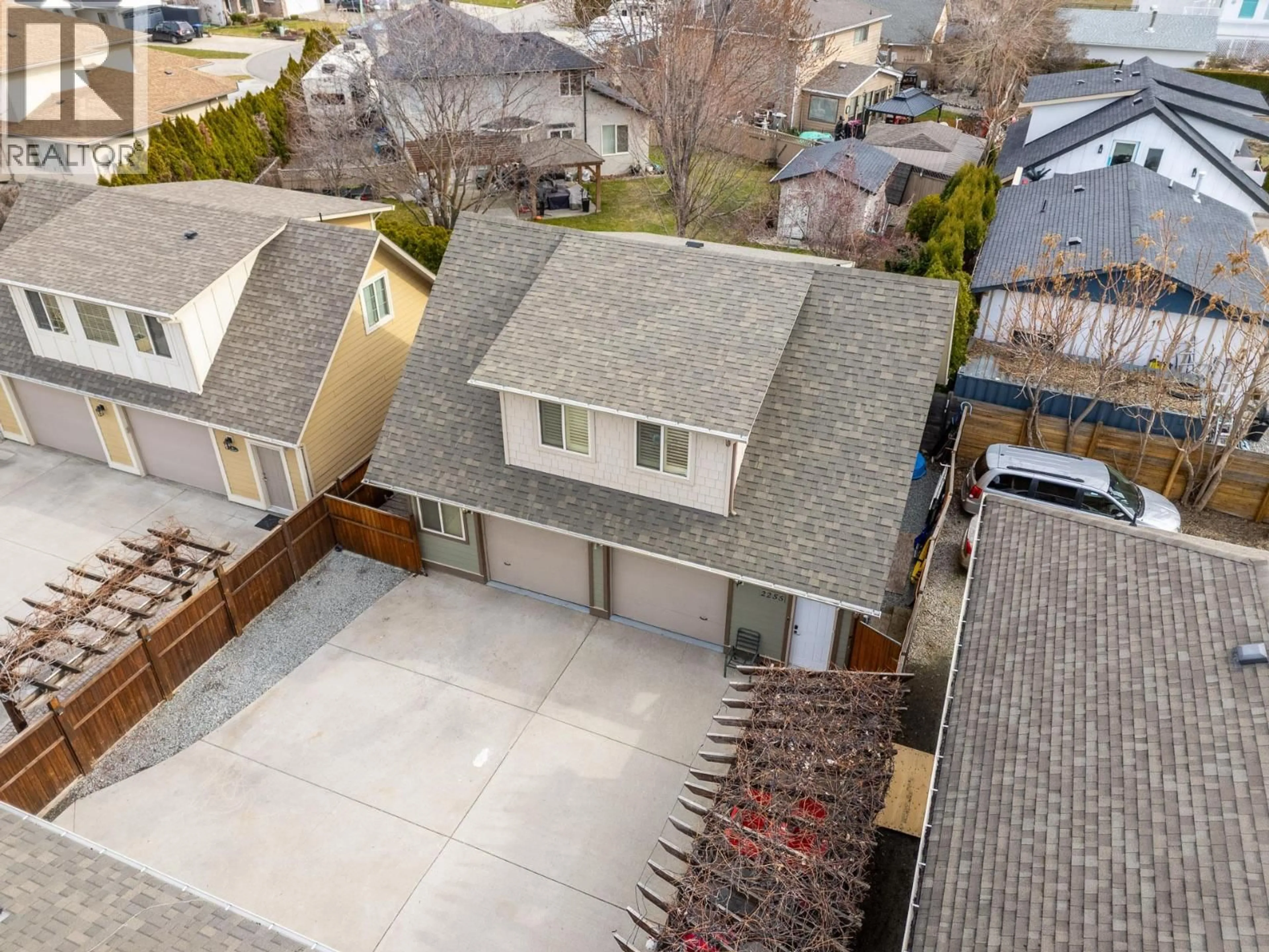 A pic from outside/outdoor area/front of a property/back of a property/a pic from drone, unknown for 2253 WILKINSON STREET, Kelowna British Columbia V1Y8V7