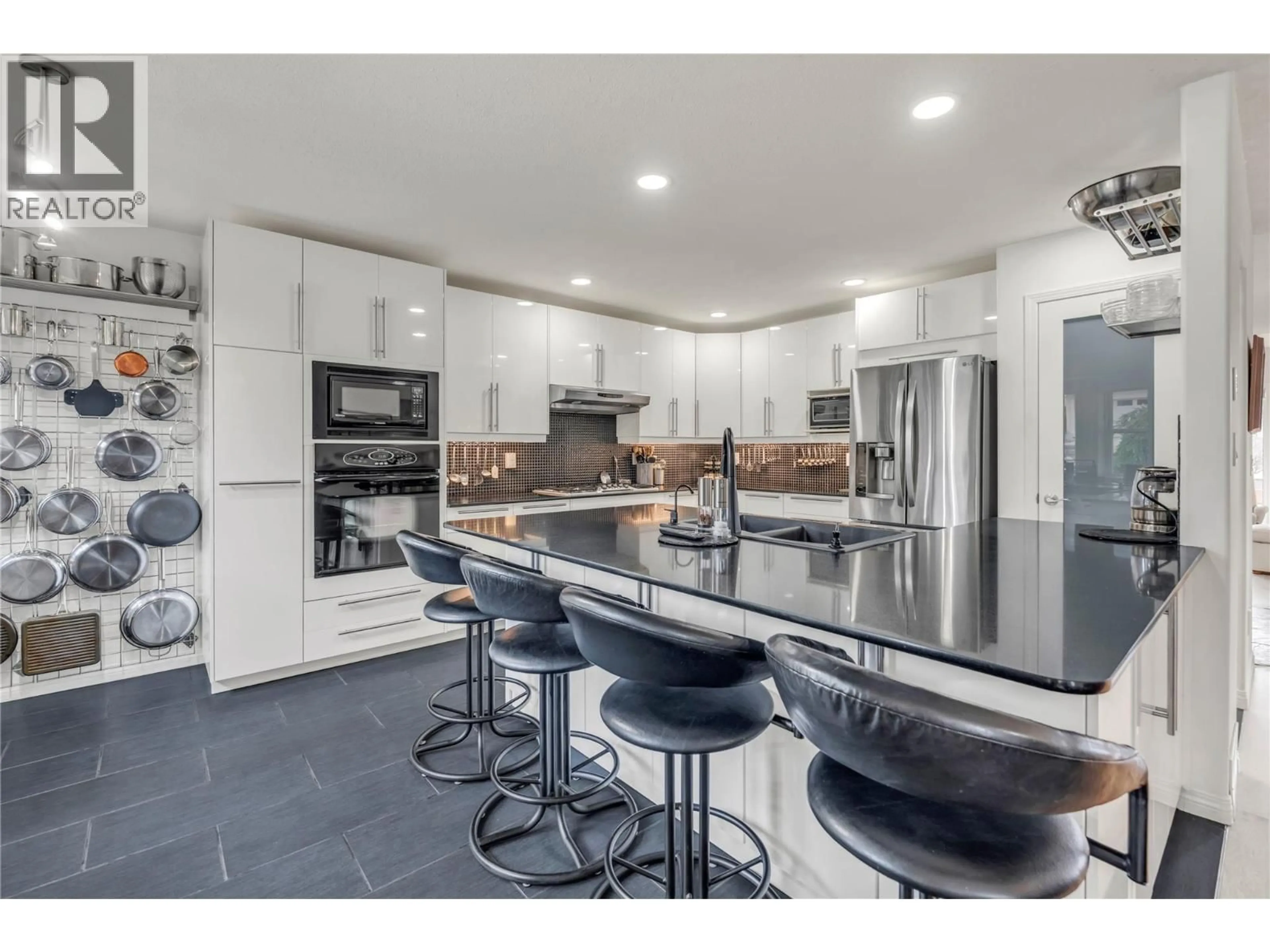 Open concept kitchen, ceramic/tile floor for 444 RIDGE PLACE, Penticton British Columbia V2A8N7