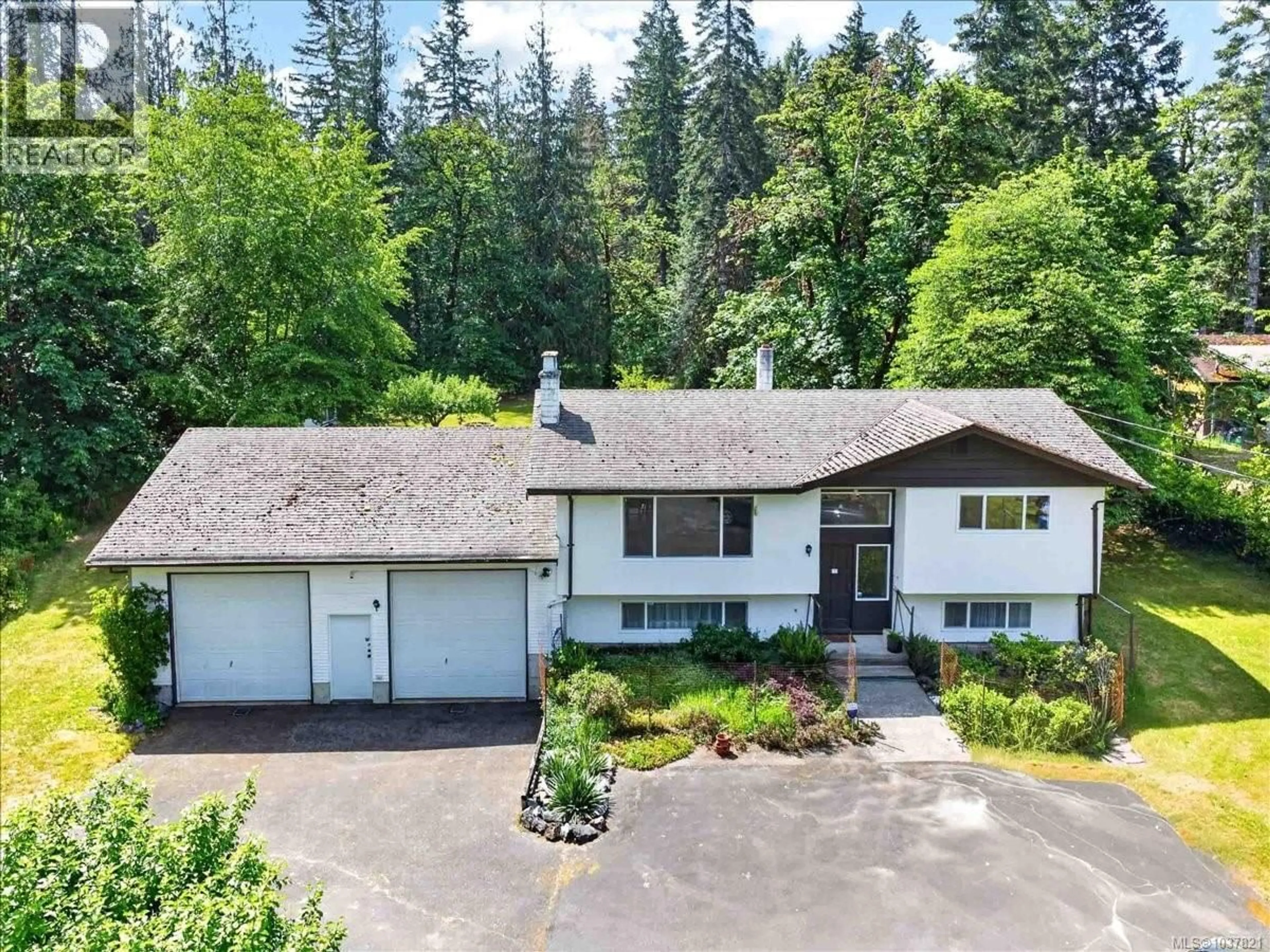 A pic from outside/outdoor area/front of a property/back of a property/a pic from drone, street for 5996 MALABAR ROAD, Port Alberni British Columbia V9Y8L2