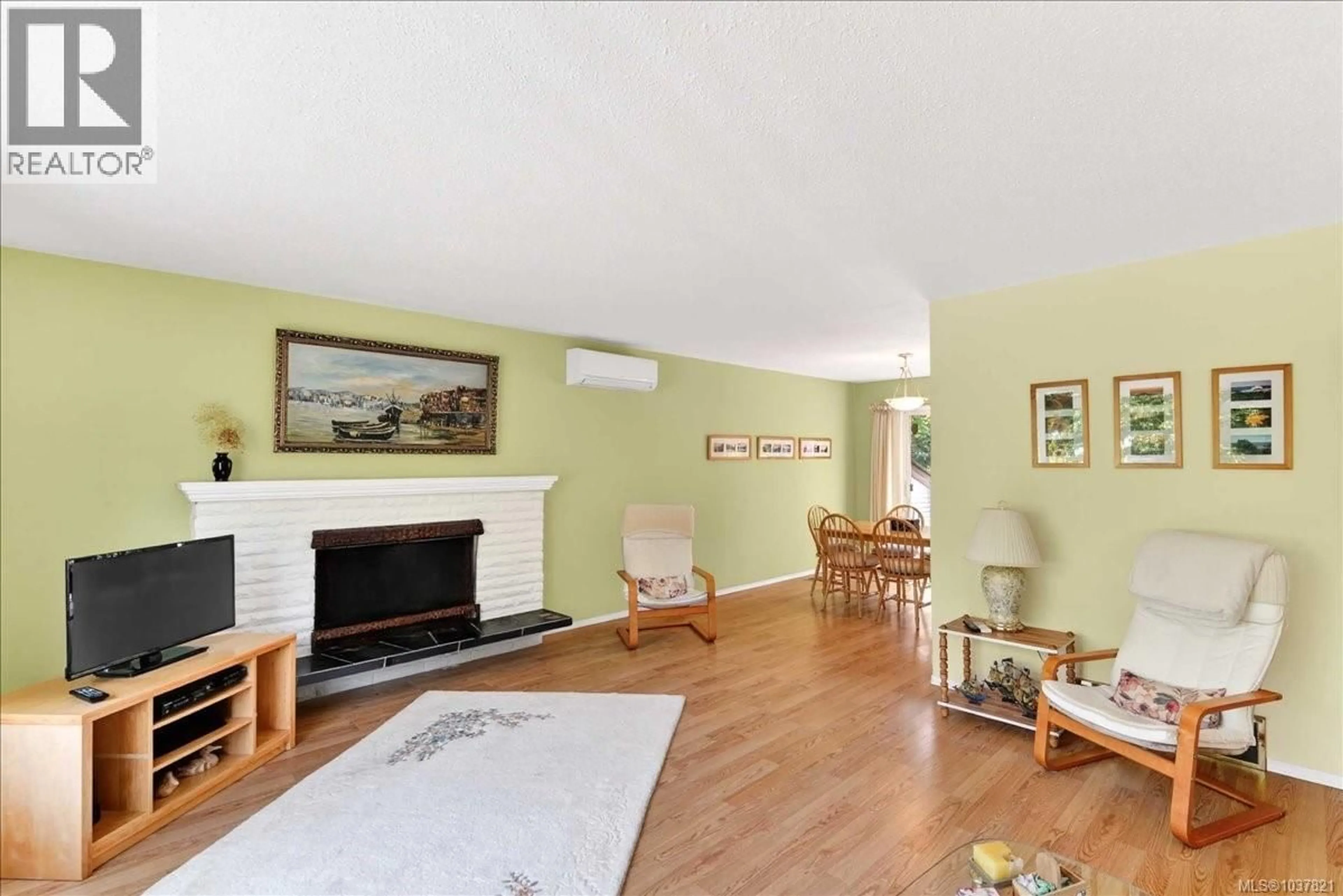 Living room with furniture, unknown for 5996 MALABAR ROAD, Port Alberni British Columbia V9Y8L2