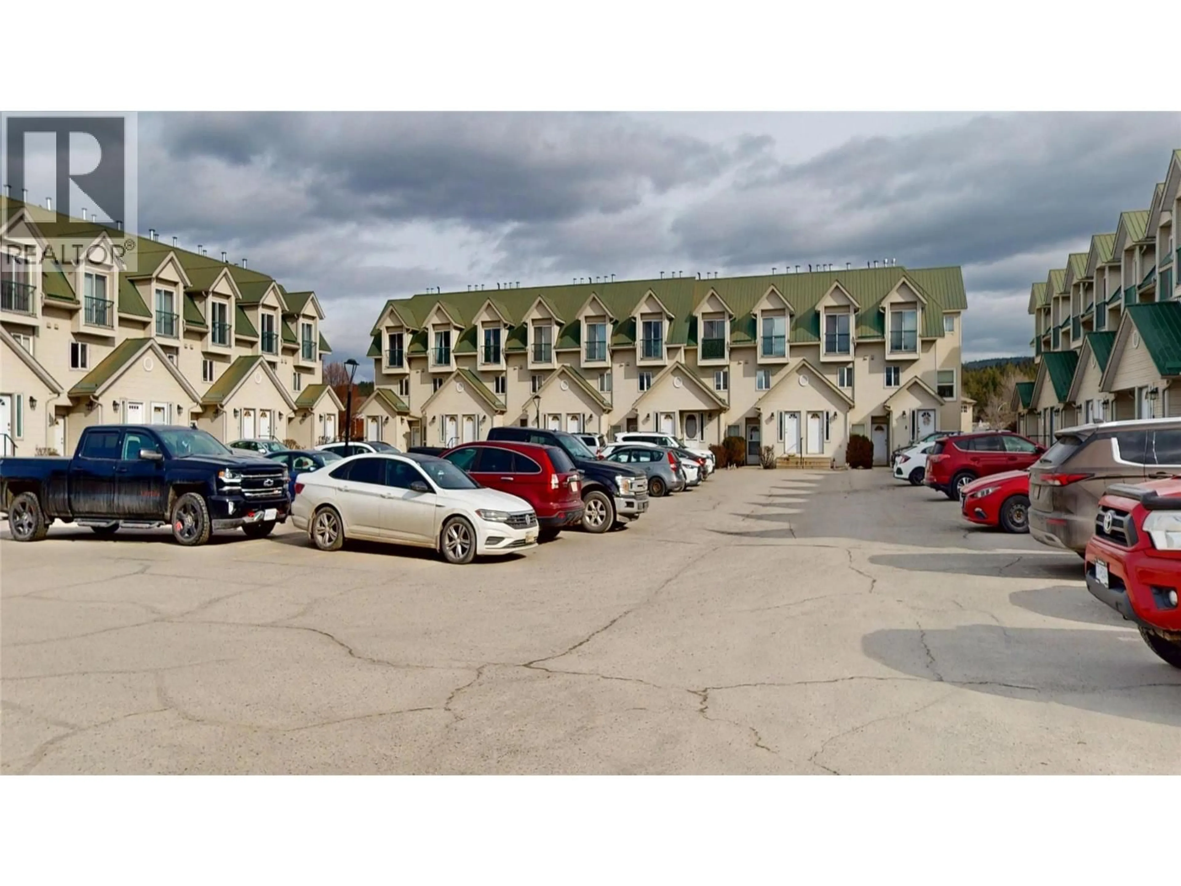 Parking for 214 - 1004 23RD AVENUE NORTH, Cranbrook British Columbia V1C6P9