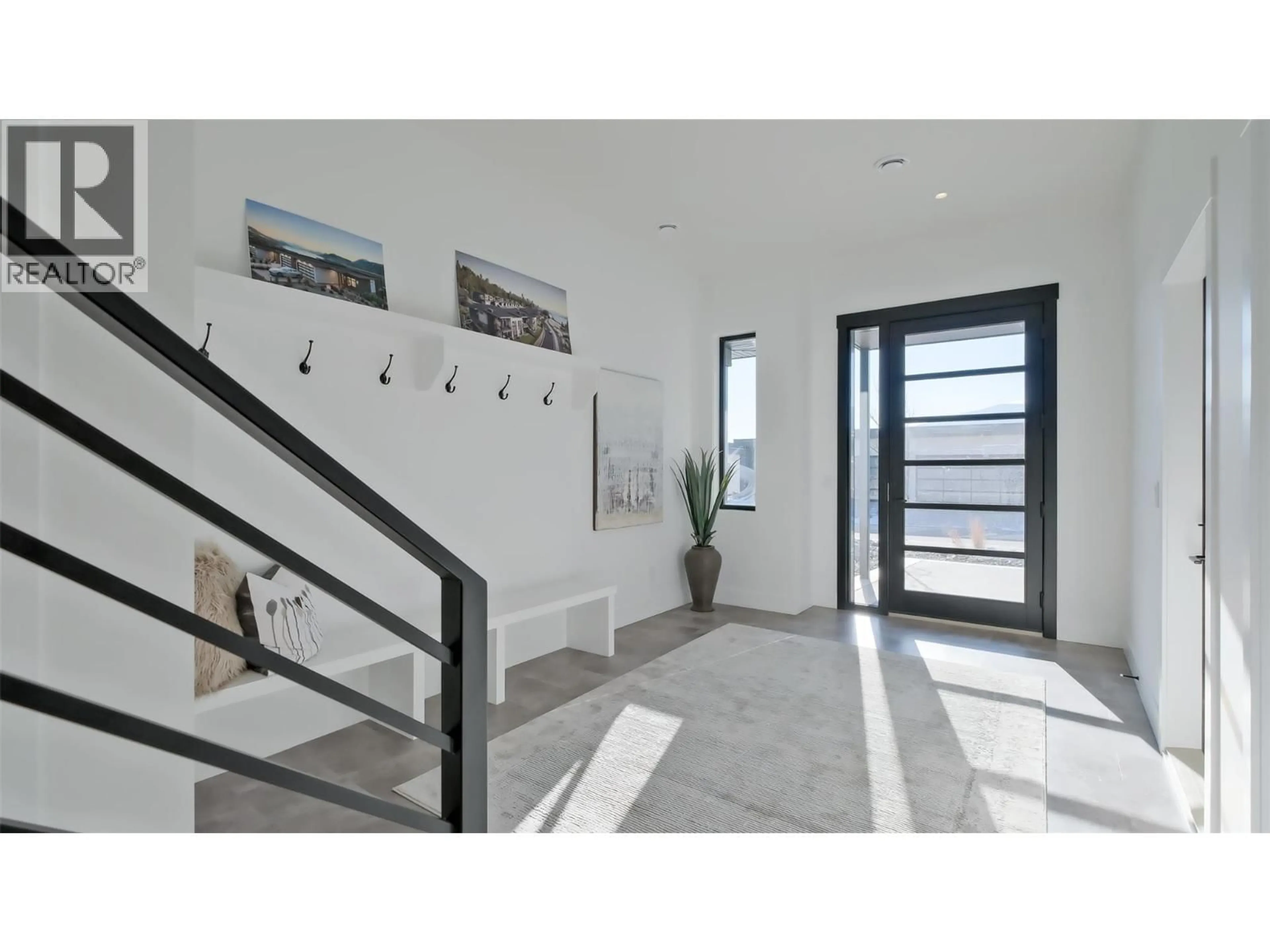 Indoor entryway for 20 - 9201 OKANAGAN CENTRE ROAD WEST, Lake Country British Columbia V4V0B8