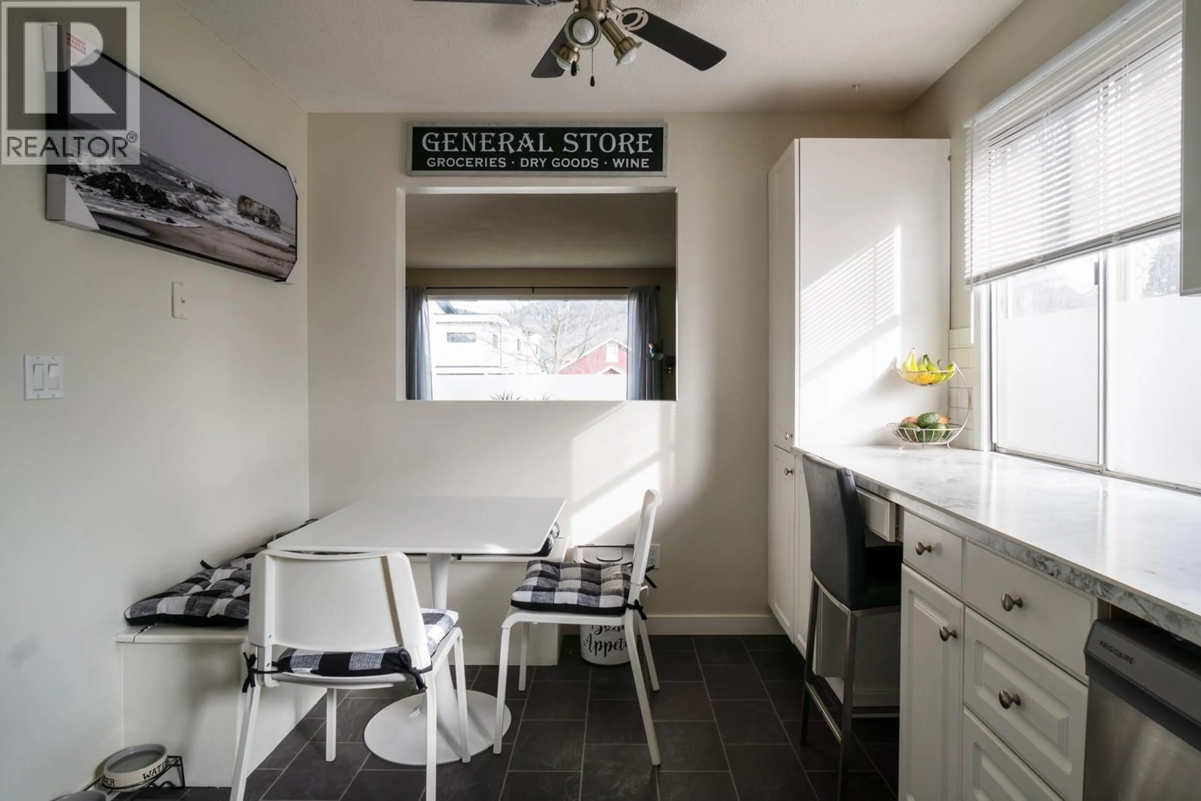 Standard kitchen, ceramic/tile floor for 927 FULLER AVENUE, Kelowna British Columbia V1Y6X5