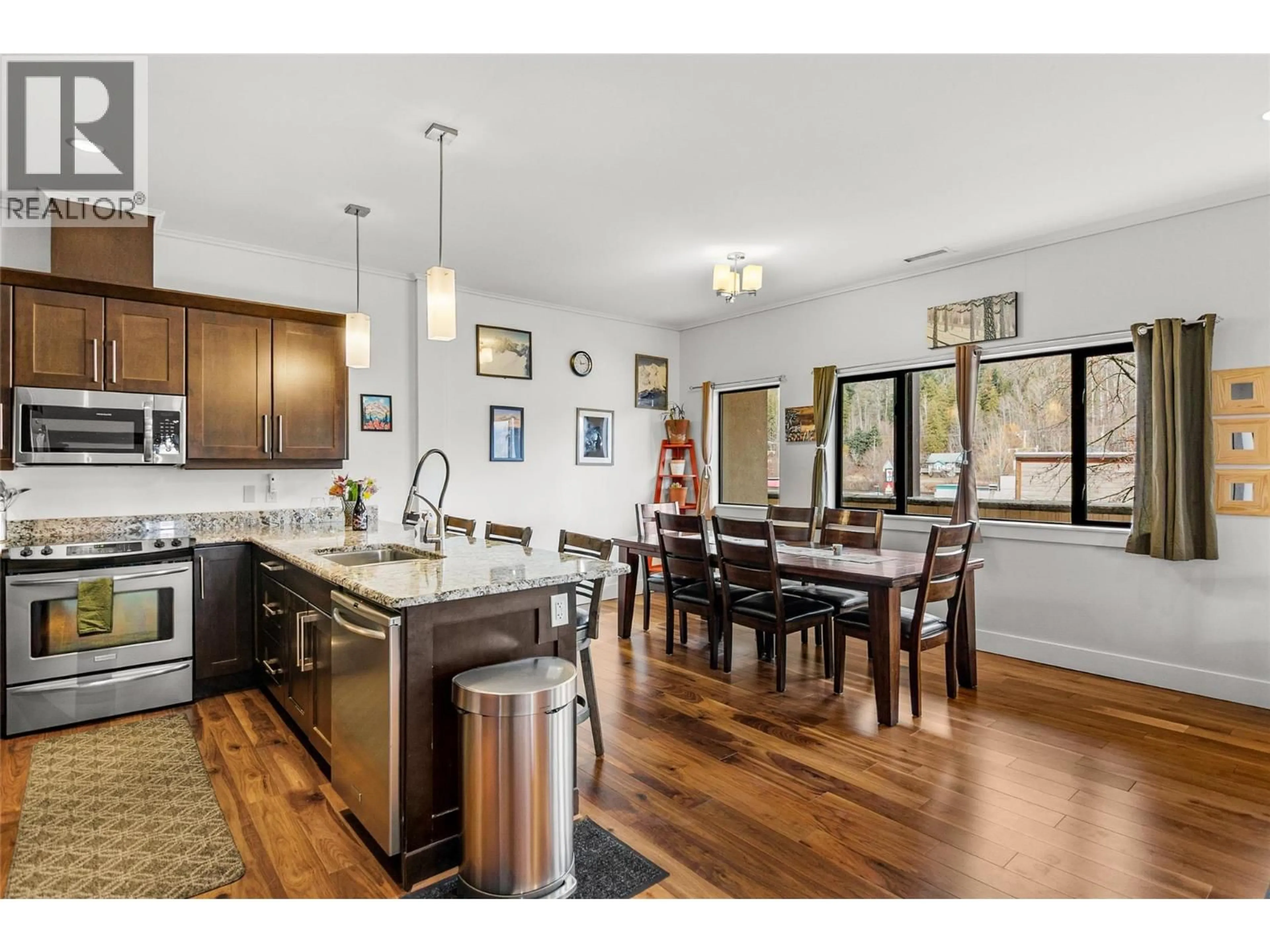 Open concept kitchen, unknown for 301 - 309 1 STREET WEST, Revelstoke British Columbia V0E2S0