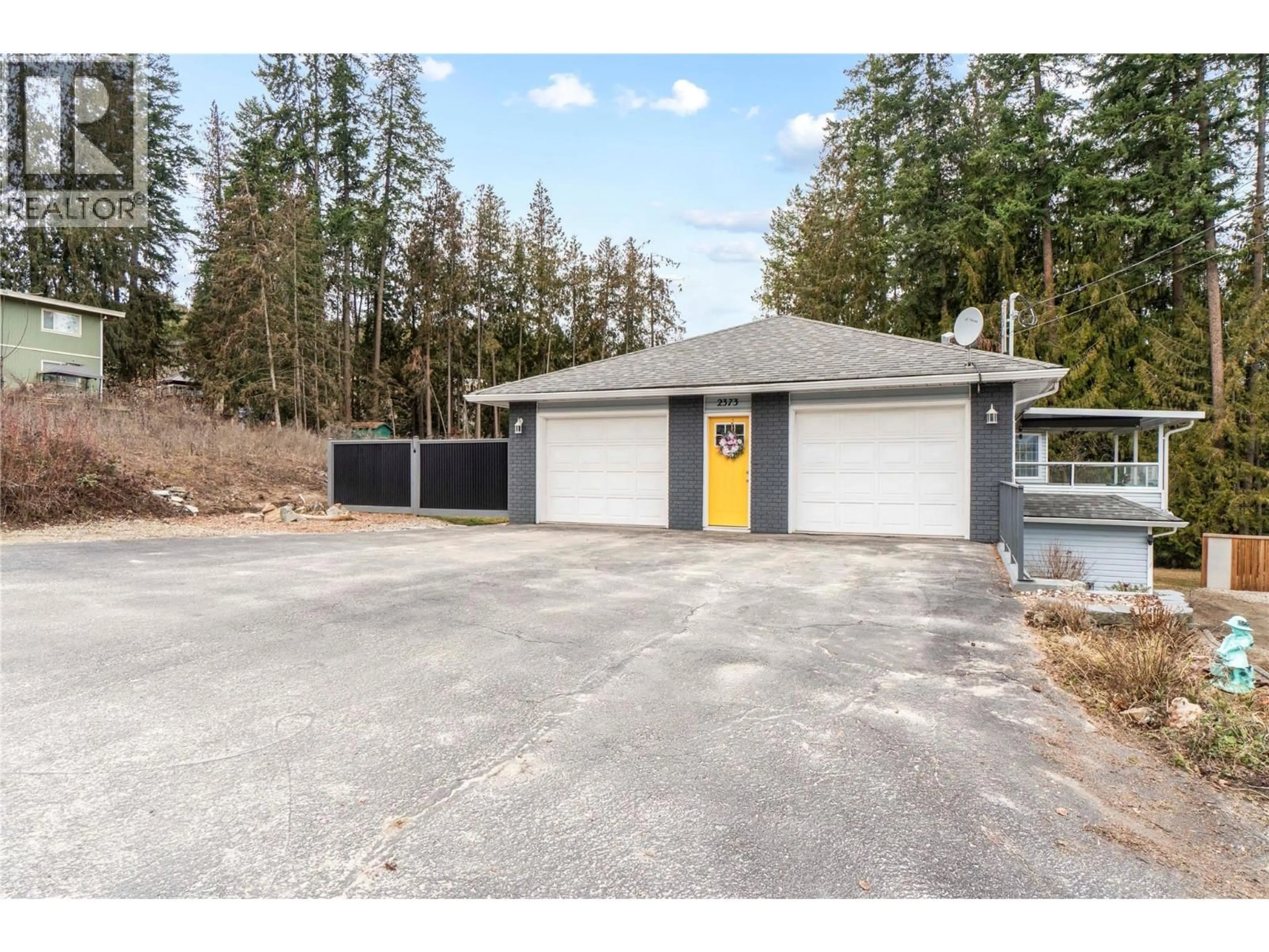 Indoor garage for 2373 FOREST DRIVE, Blind Bay British Columbia V0E1H2