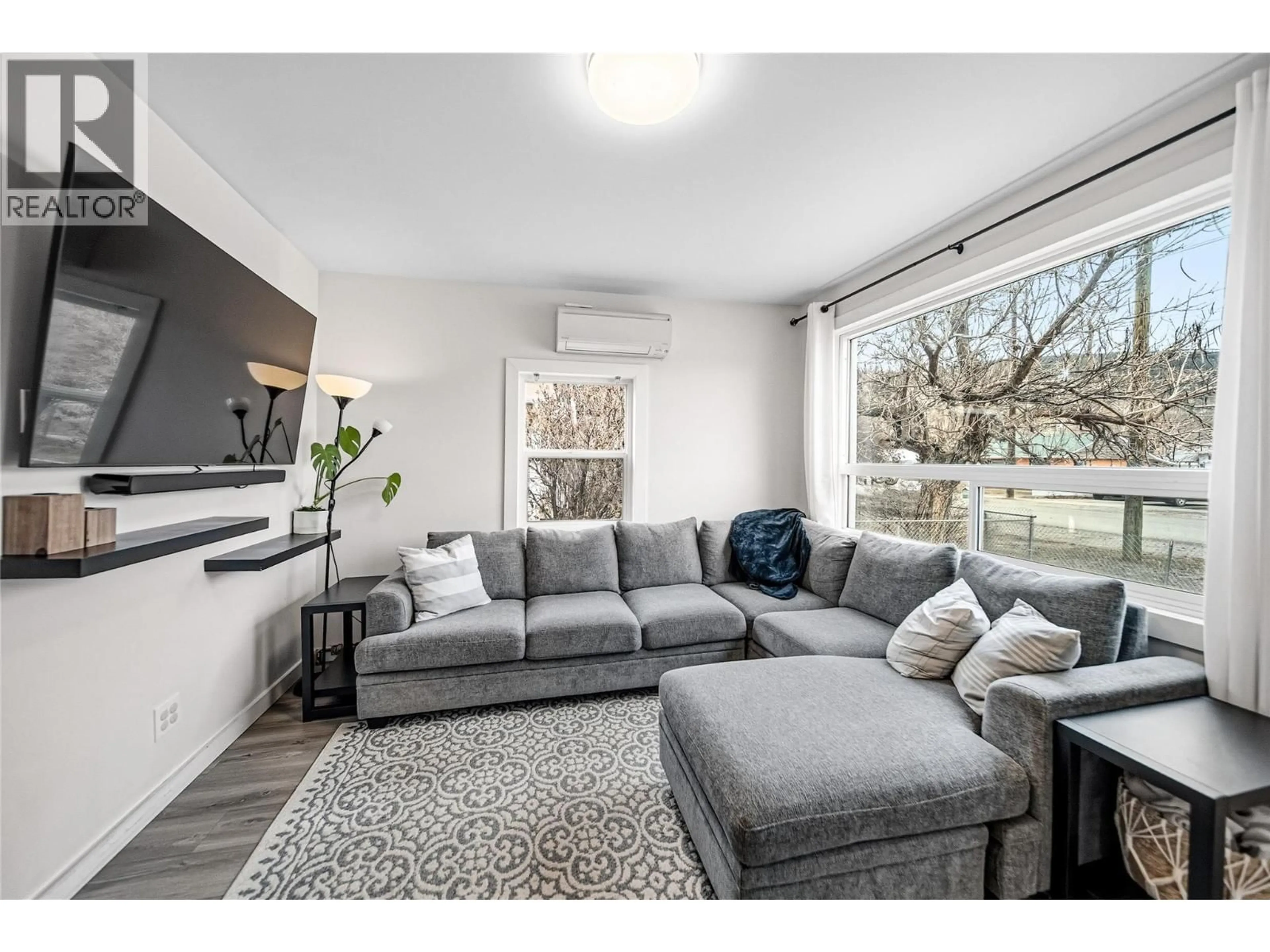 Living room with furniture, unknown for 1552 CANFORD AVENUE, Merritt British Columbia V1K1B8