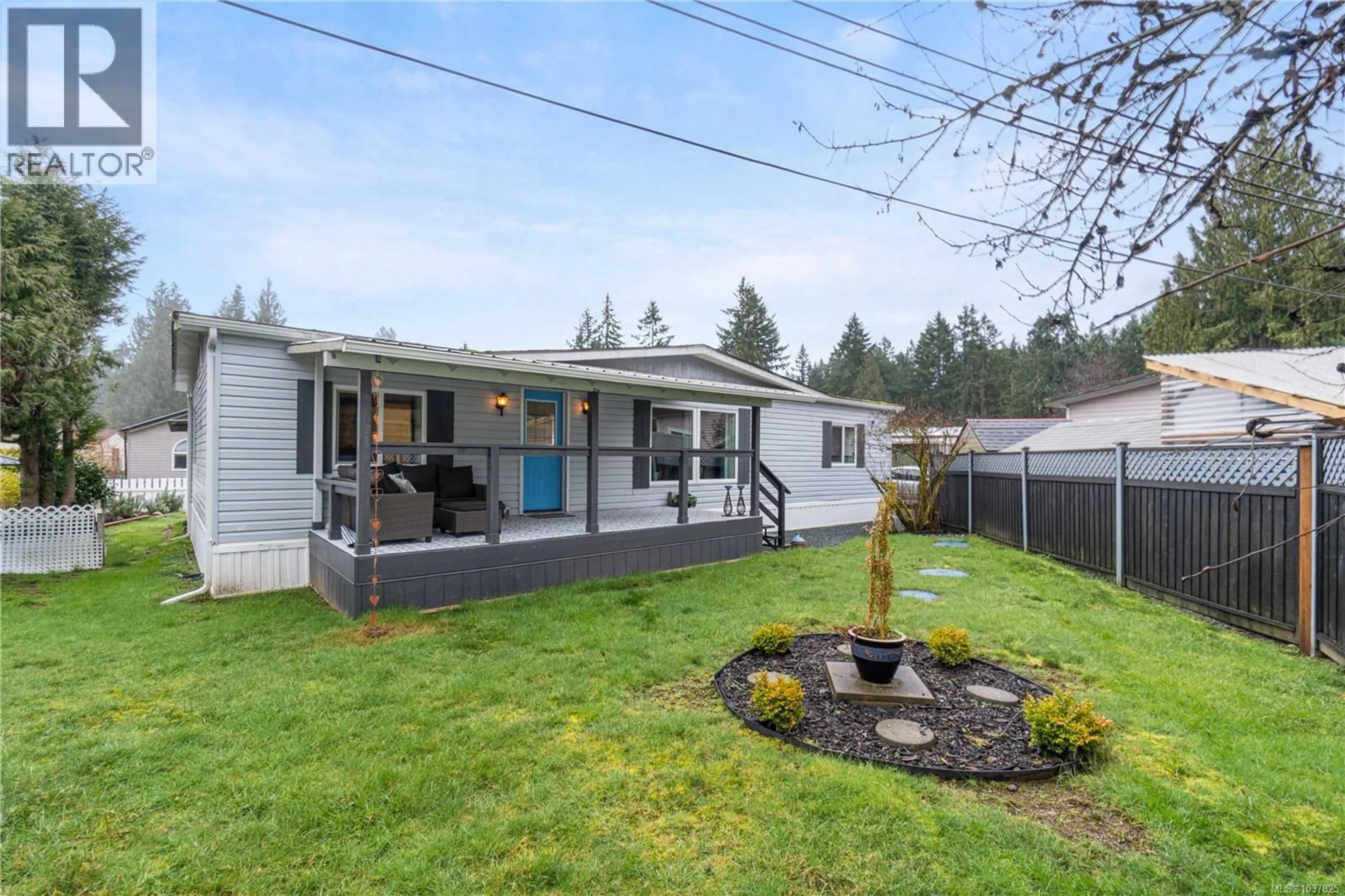 Home with vinyl exterior material, street for 26 - 3449 HALLBERG ROAD, Nanaimo British Columbia V9G1L2