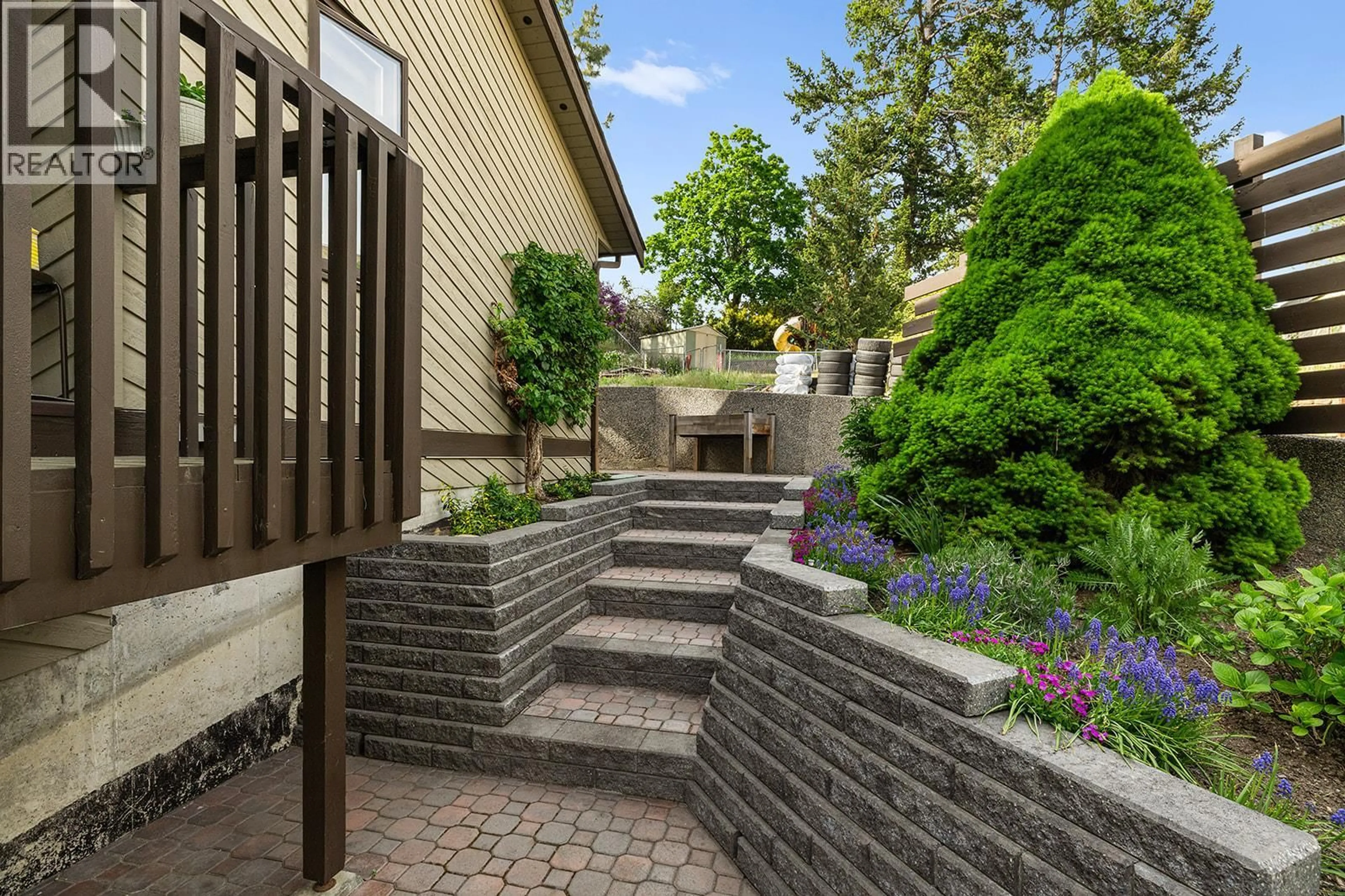Patio, street for 1741 KELOKA DRIVE, West Kelowna British Columbia V1Z2Y3