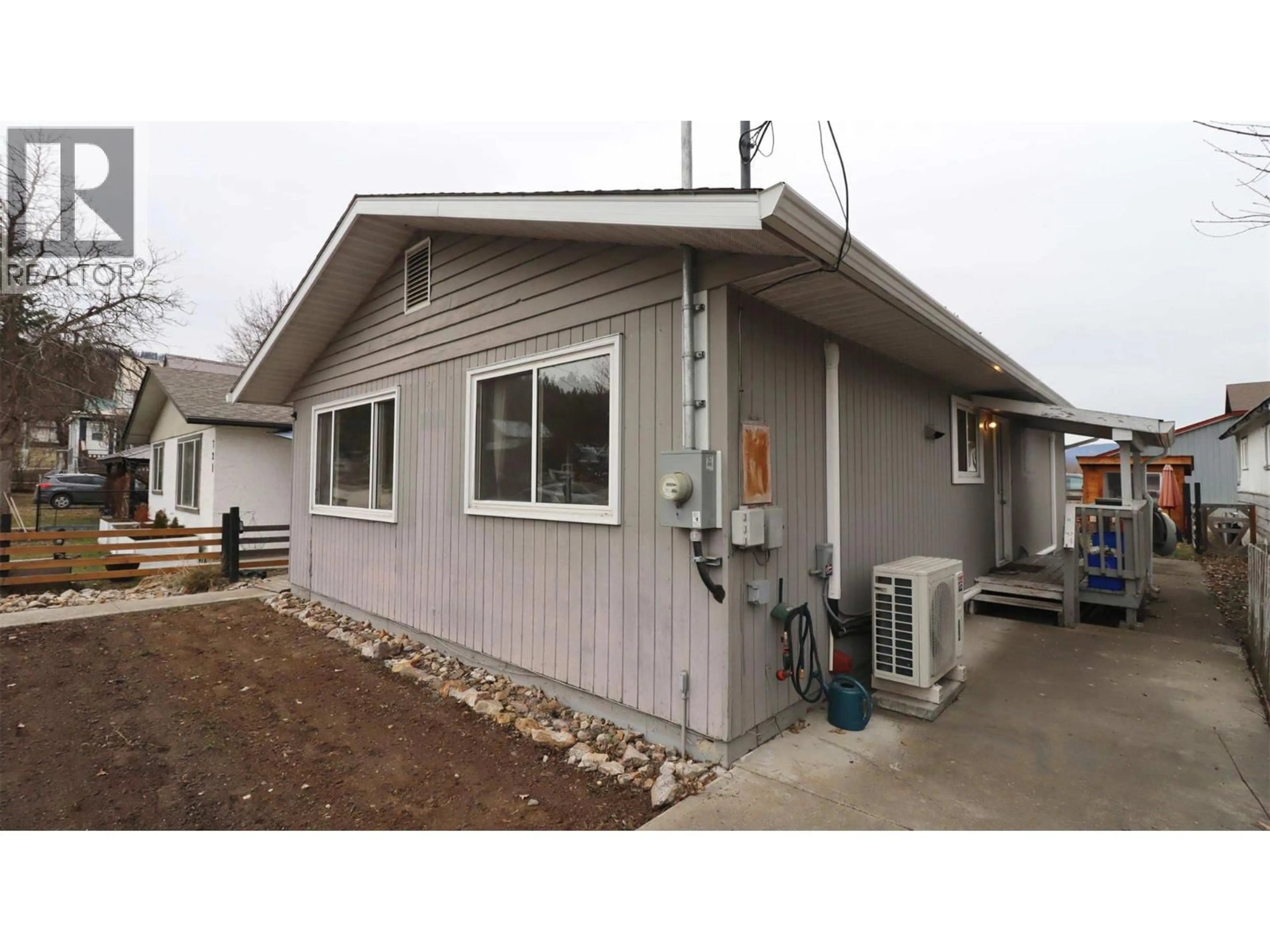 Home with vinyl exterior material, unknown for 719 KNIGHT AVENUE, Enderby British Columbia V0E1V1