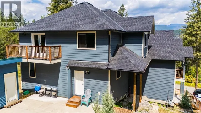 220 CHASE ROAD, Christina Lake 4