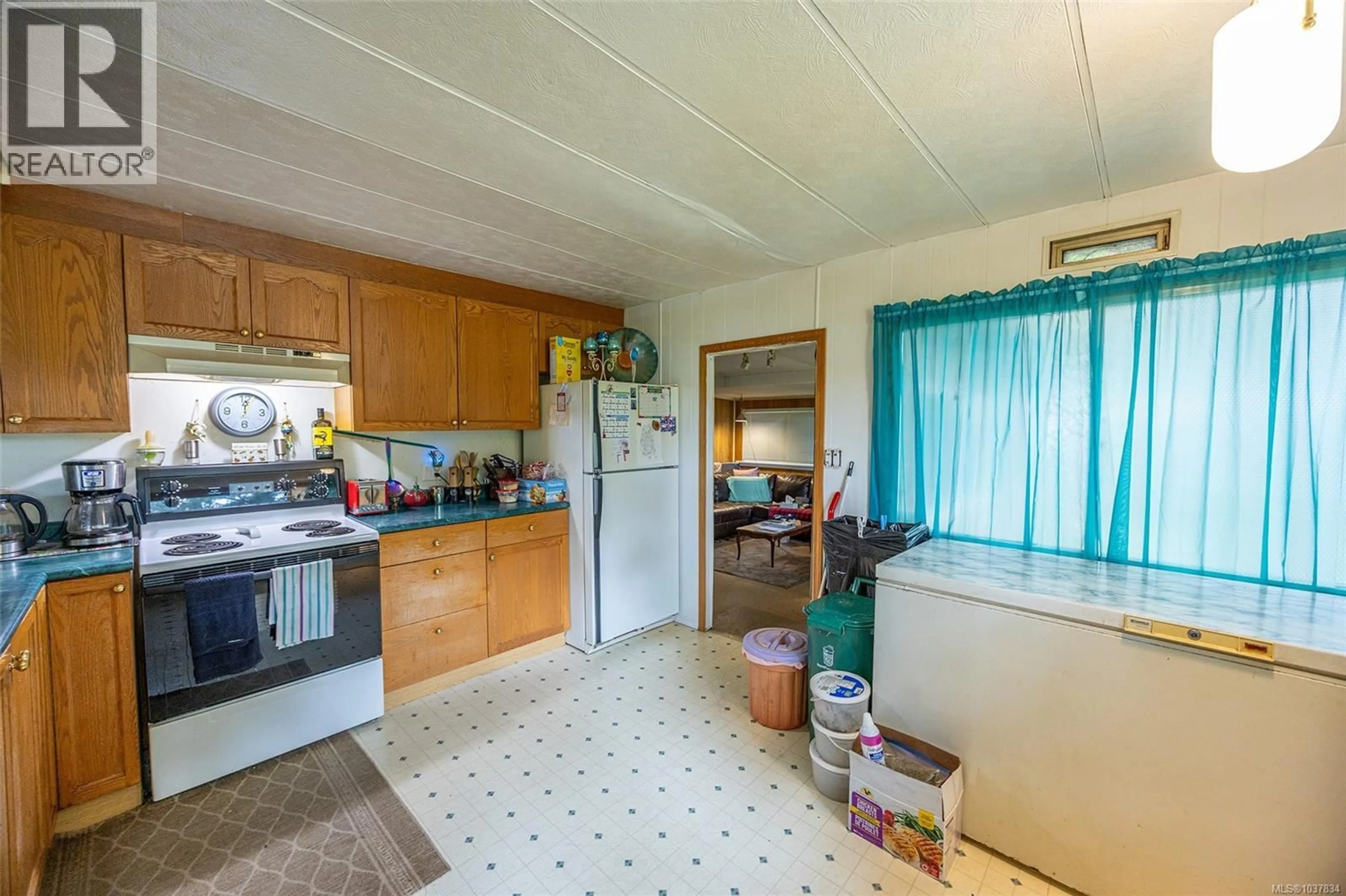 Standard kitchen, unknown for 5676 BIG BEAR RIDGE, Nanaimo British Columbia V9T2K2