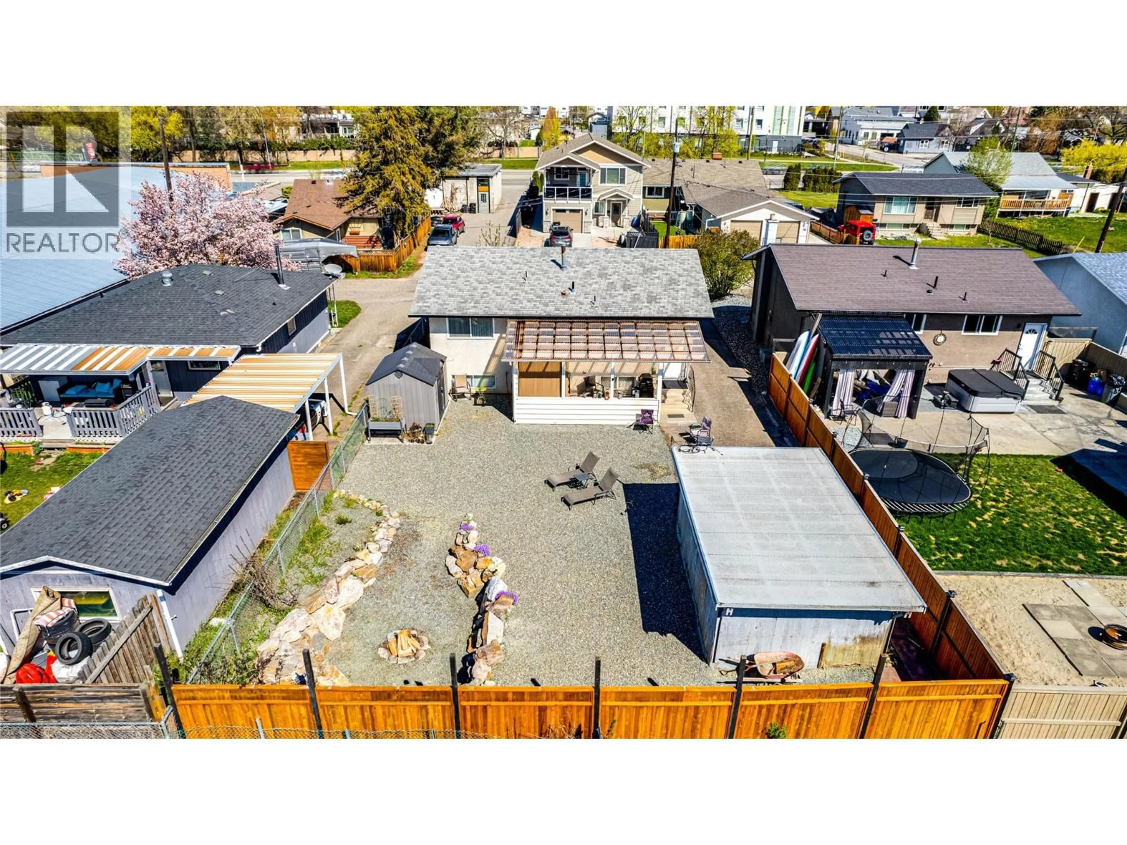 A pic from outside/outdoor area/front of a property/back of a property/a pic from drone, street for 3508 24A AVENUE, Vernon British Columbia V1T1M3