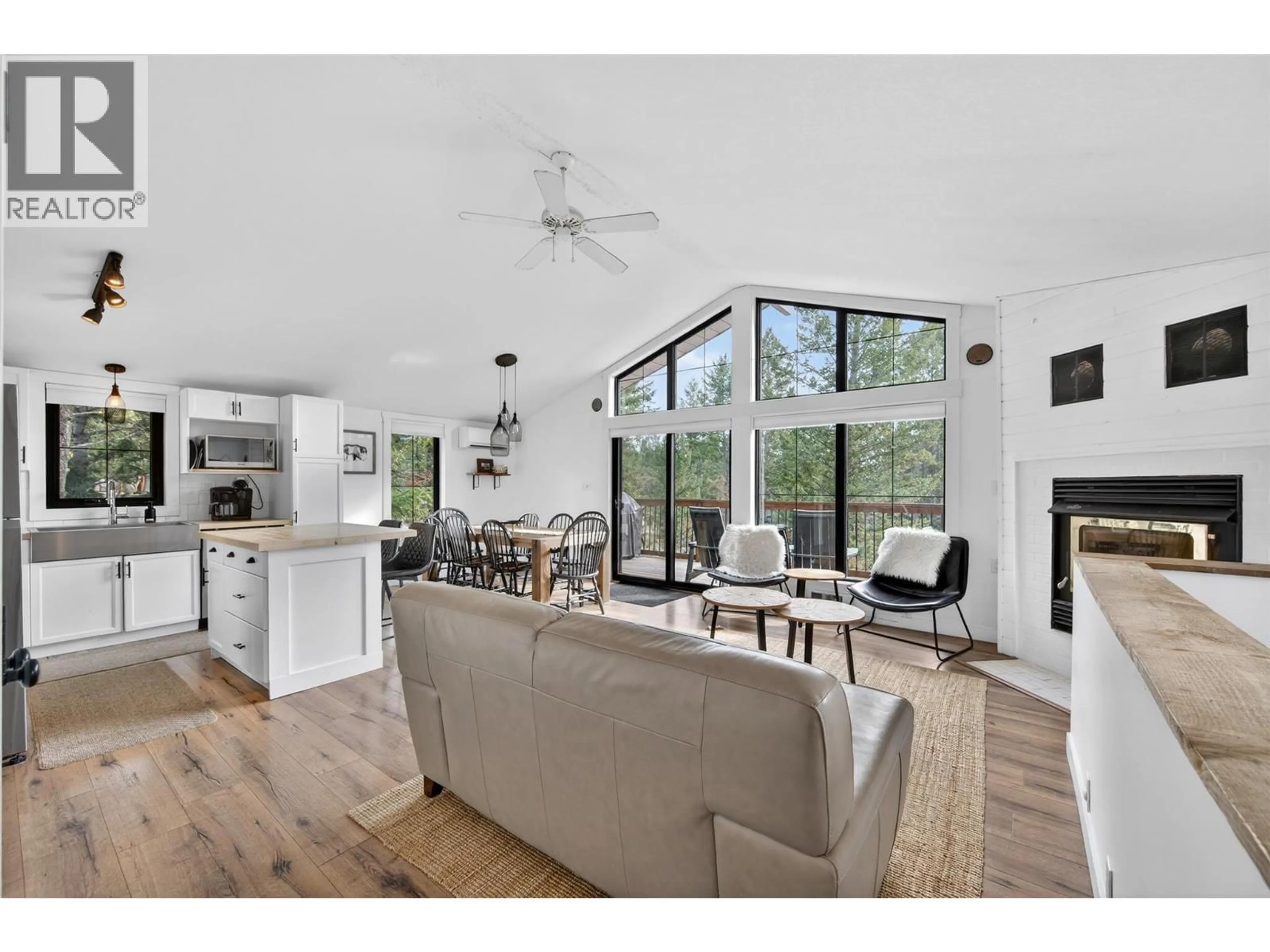 Open concept kitchen, unknown for 4962 TIMBERVIEW PLACE, Windermere British Columbia V0A1K3