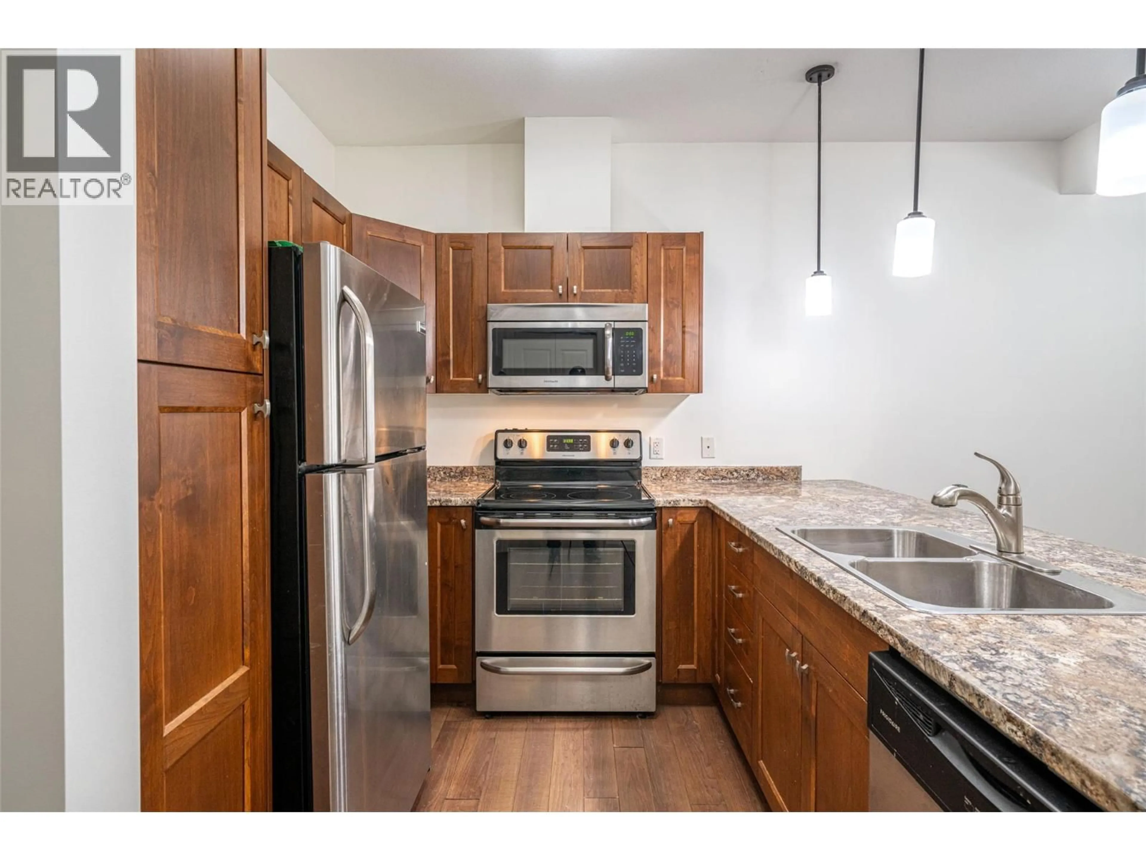 Standard kitchen, unknown for 106 - 3010 35 STREET, Vernon British Columbia V1T0A7