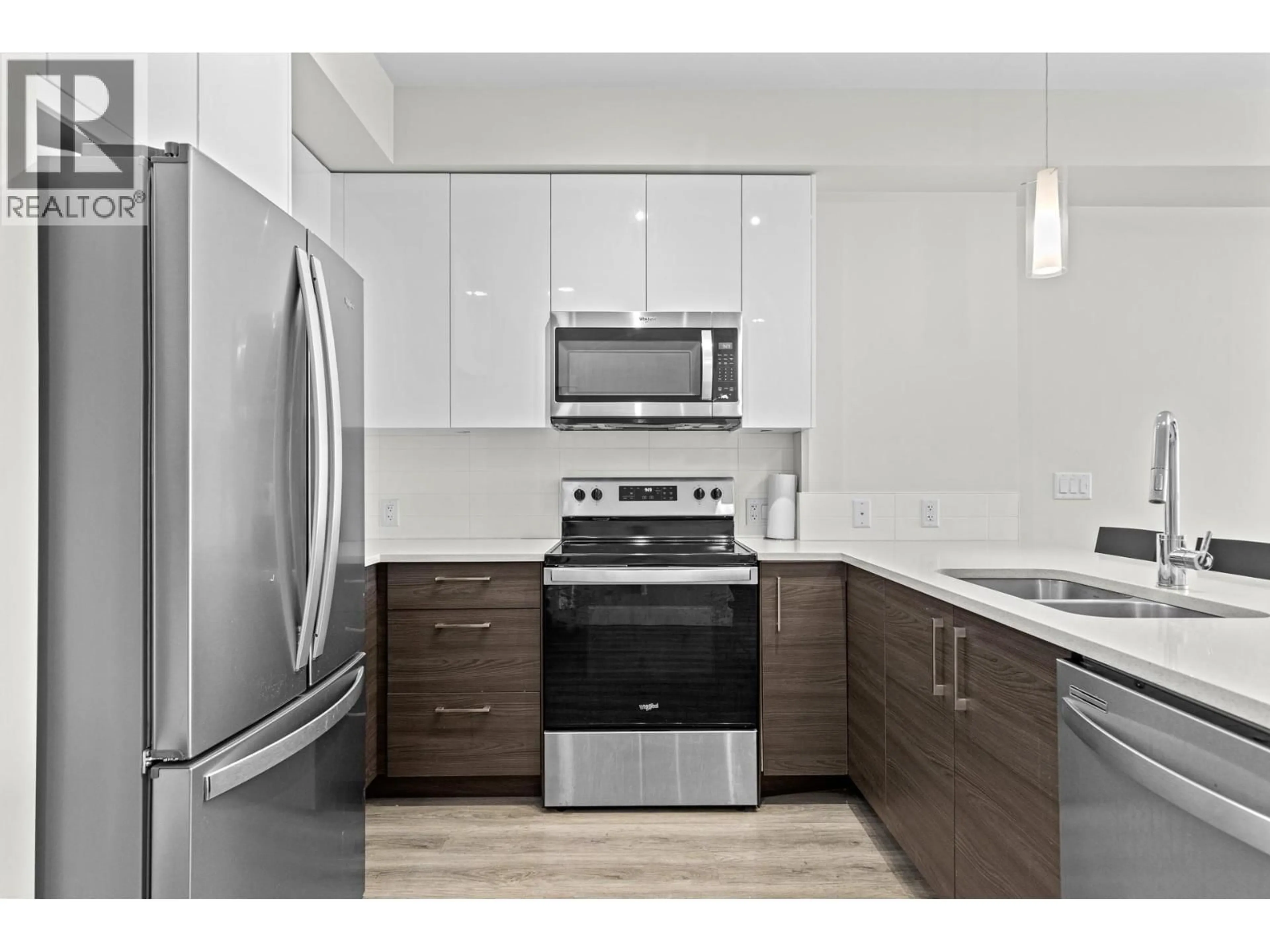 Standard kitchen, unknown for 514 - 191 HOLLYWOOD ROAD, Kelowna British Columbia V1X3R1