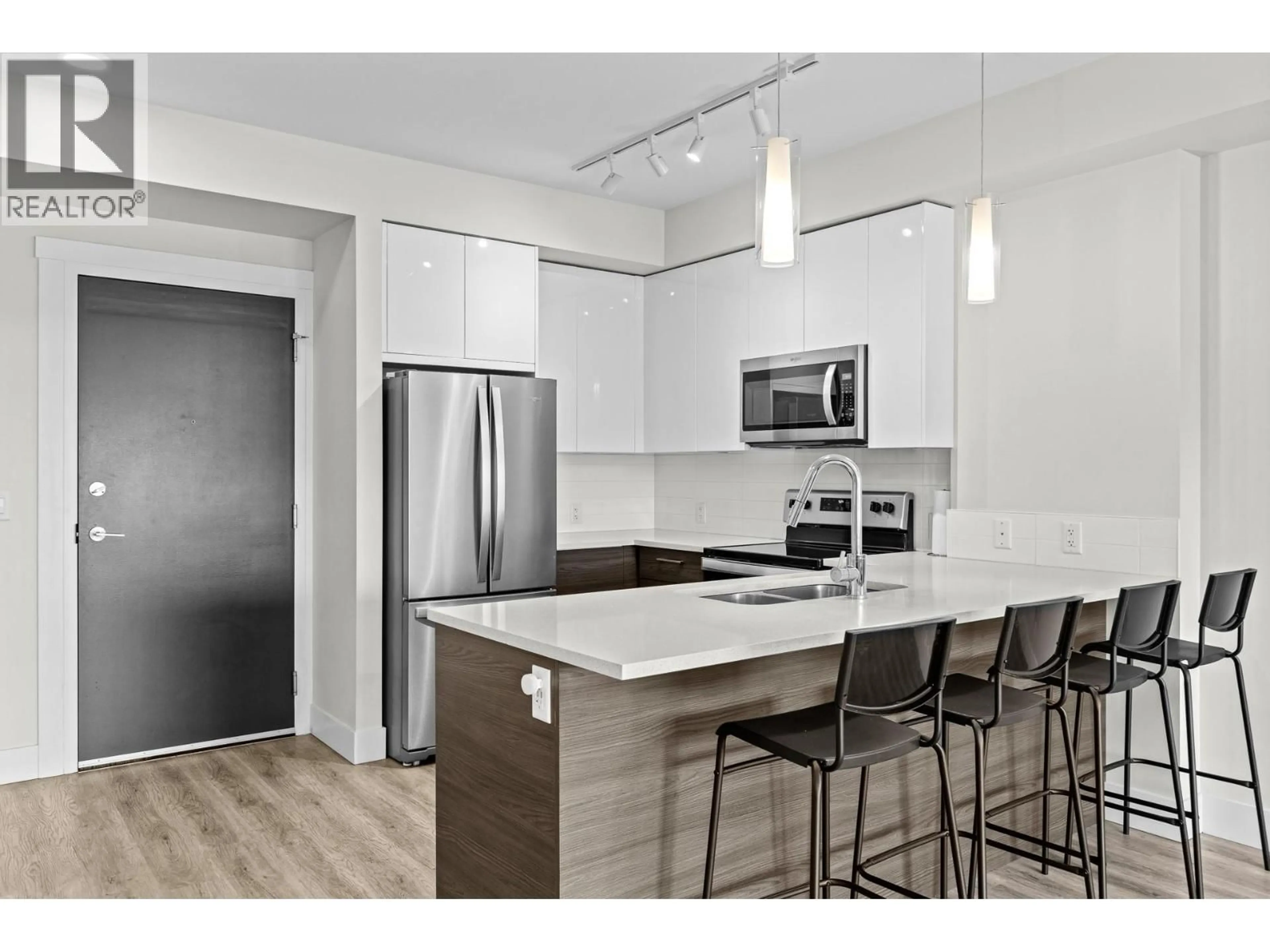 Open concept kitchen, unknown for 514 - 191 HOLLYWOOD ROAD, Kelowna British Columbia V1X3R1