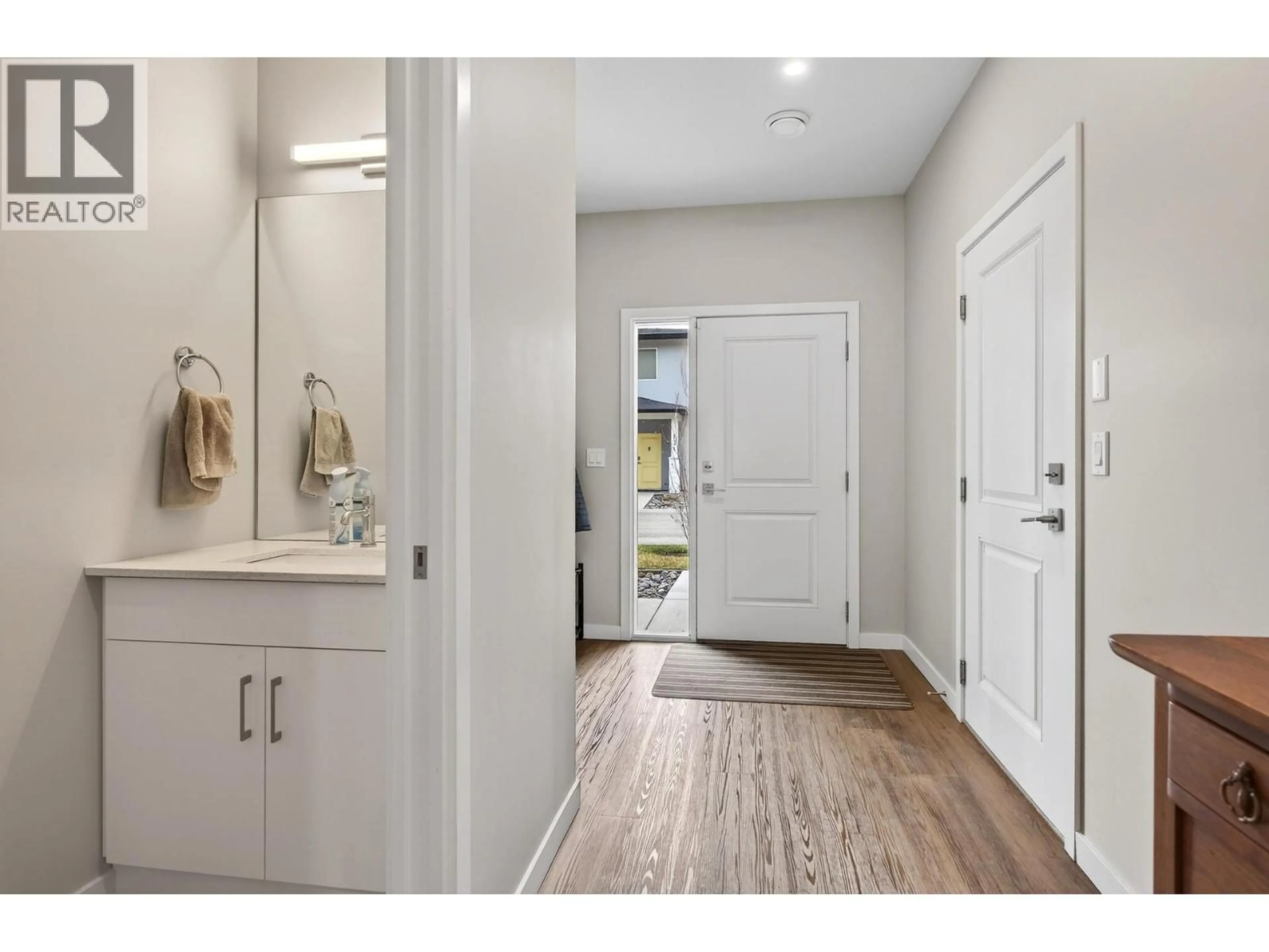 Indoor entryway for 164 - 2683 ORD ROAD, Kamloops British Columbia V2B0J2