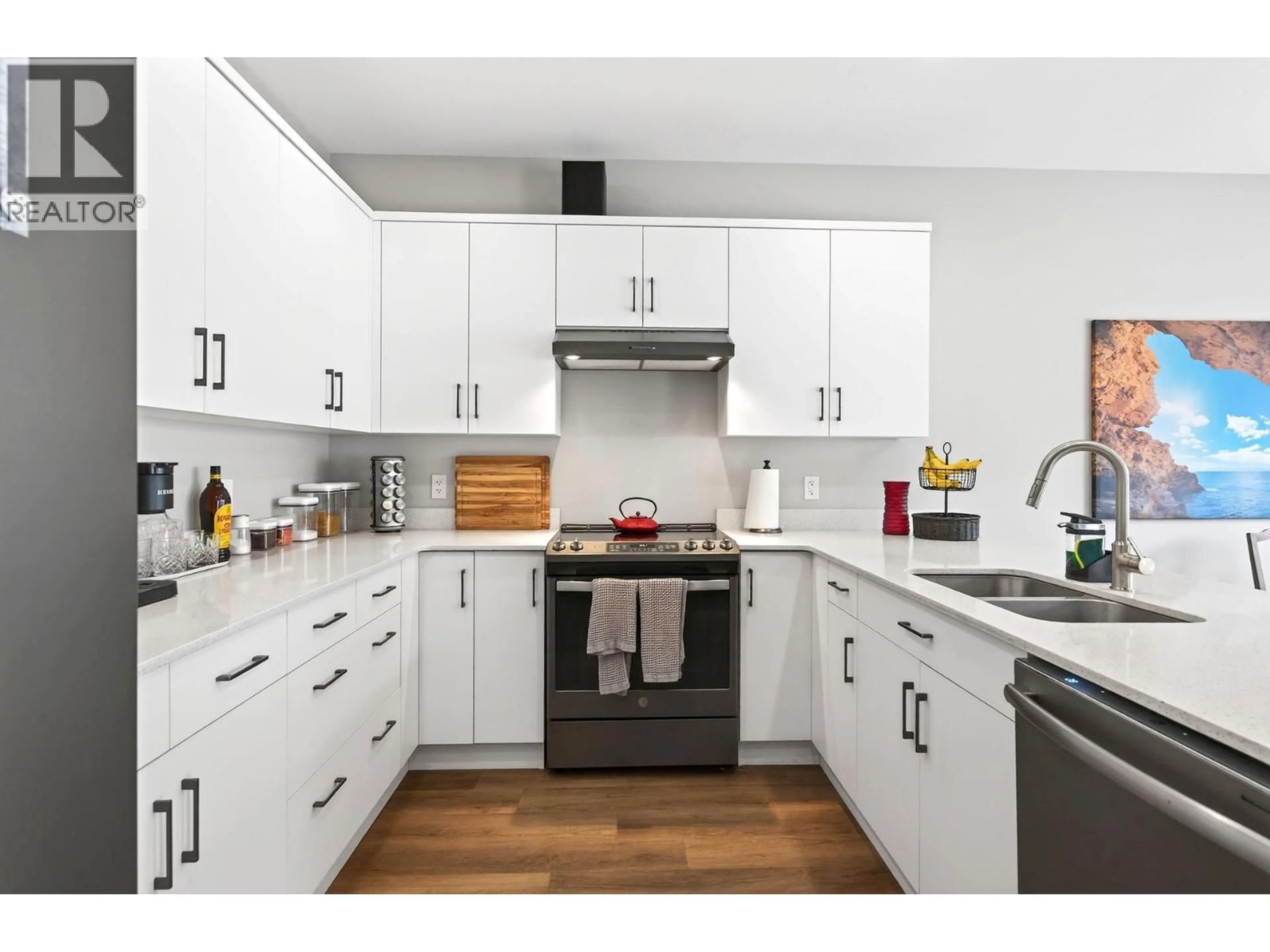 Open concept kitchen, unknown for 164 - 2683 ORD ROAD, Kamloops British Columbia V2B0J2