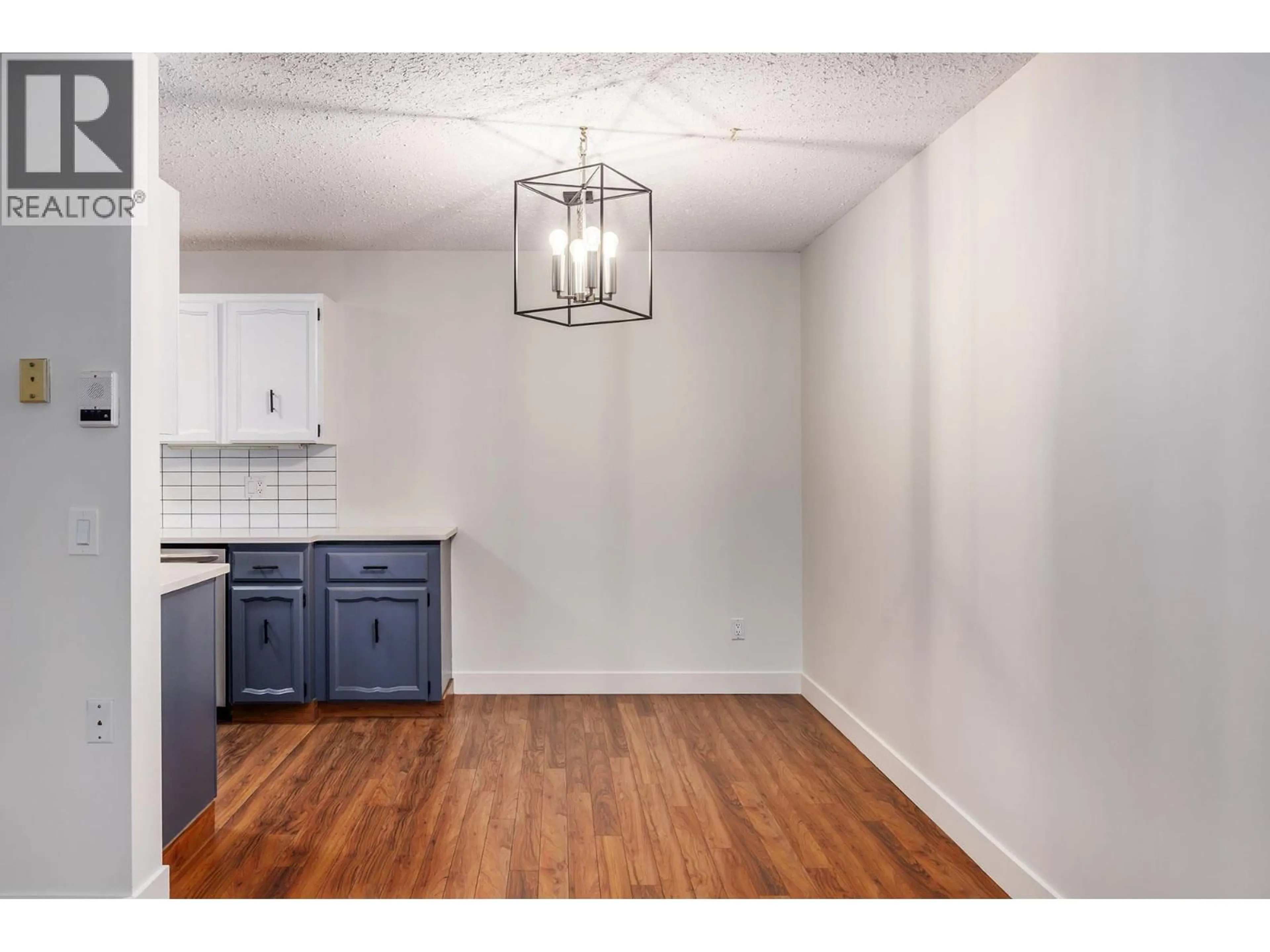 Unknown for 307 - 555 ROWCLIFFE AVENUE, Kelowna British Columbia V1Y5Y8