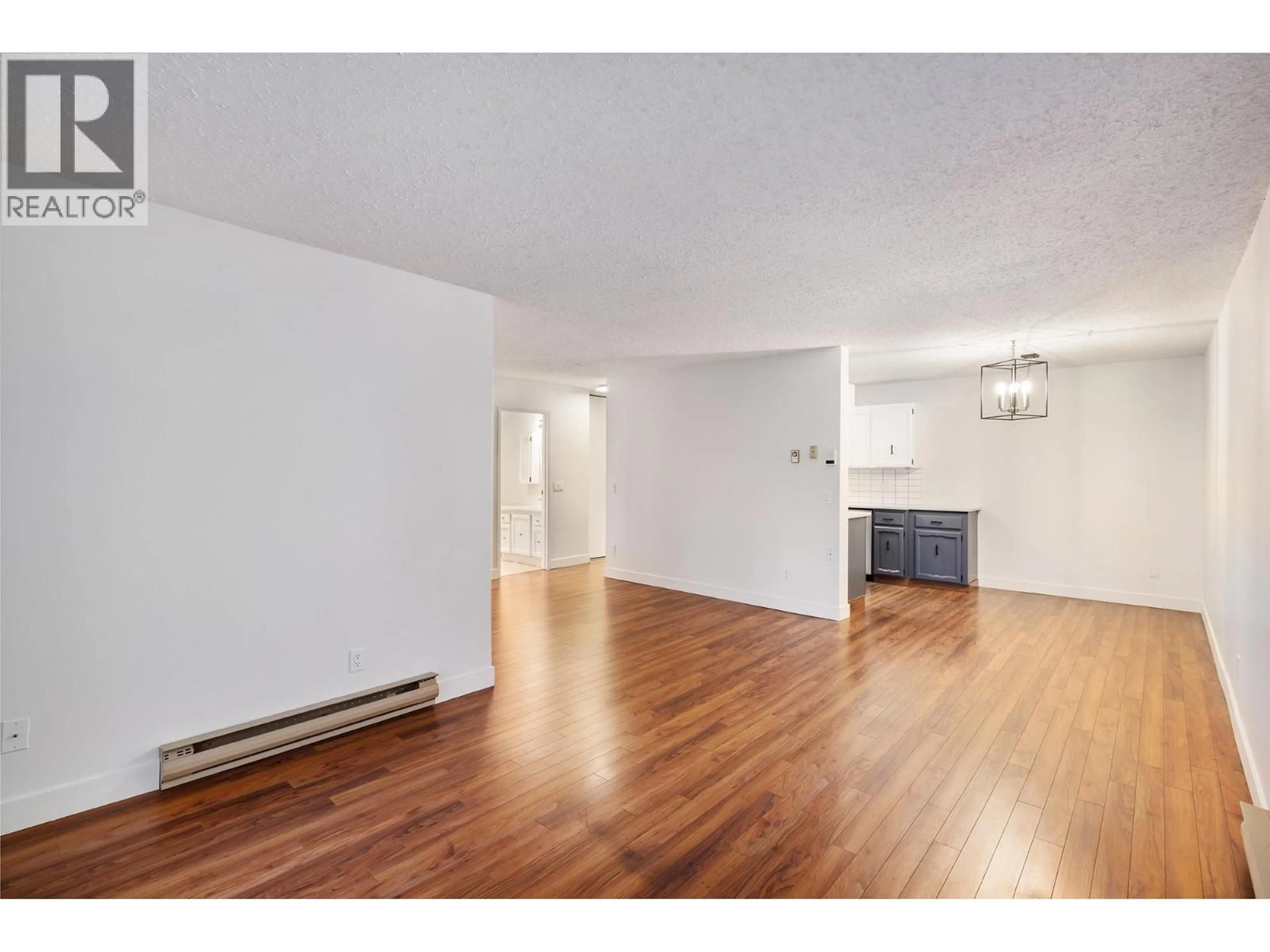 A pic of a room for 307 - 555 ROWCLIFFE AVENUE, Kelowna British Columbia V1Y5Y8