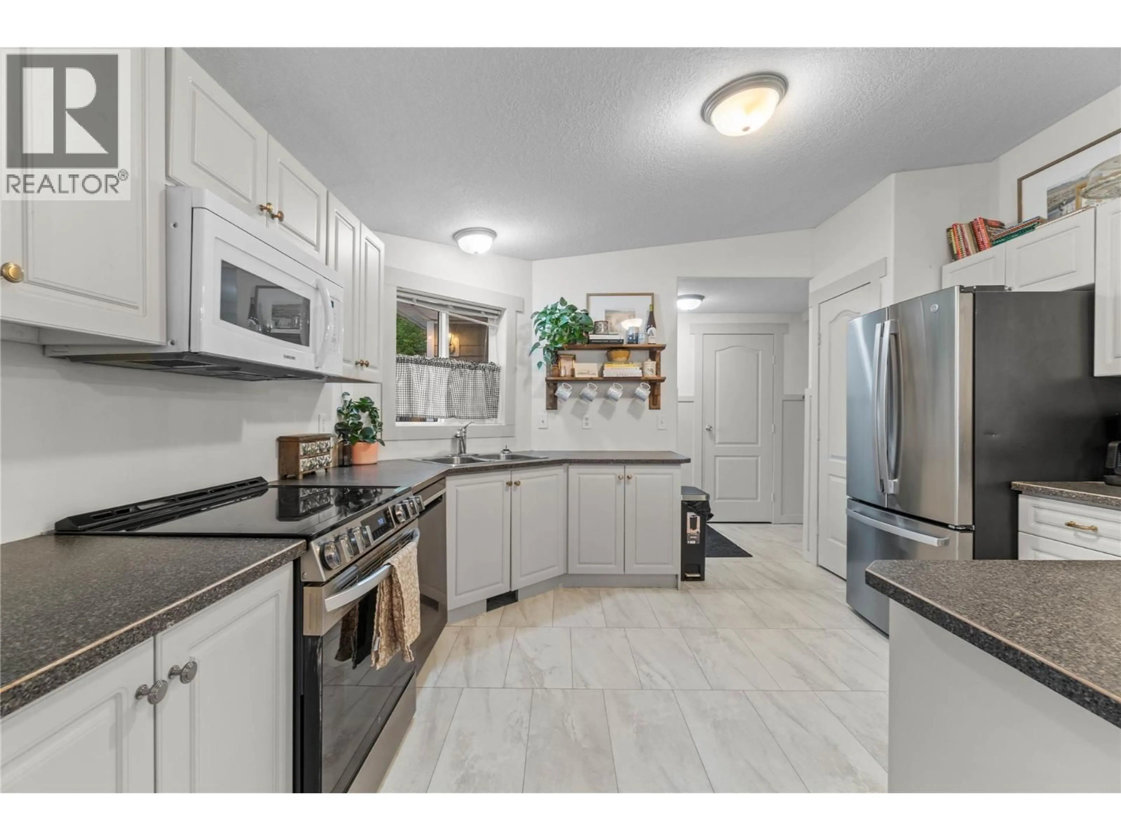 Unknown for 27 - 900 10 AVENUE SOUTHEAST, Salmon Arm British Columbia V1E2W6