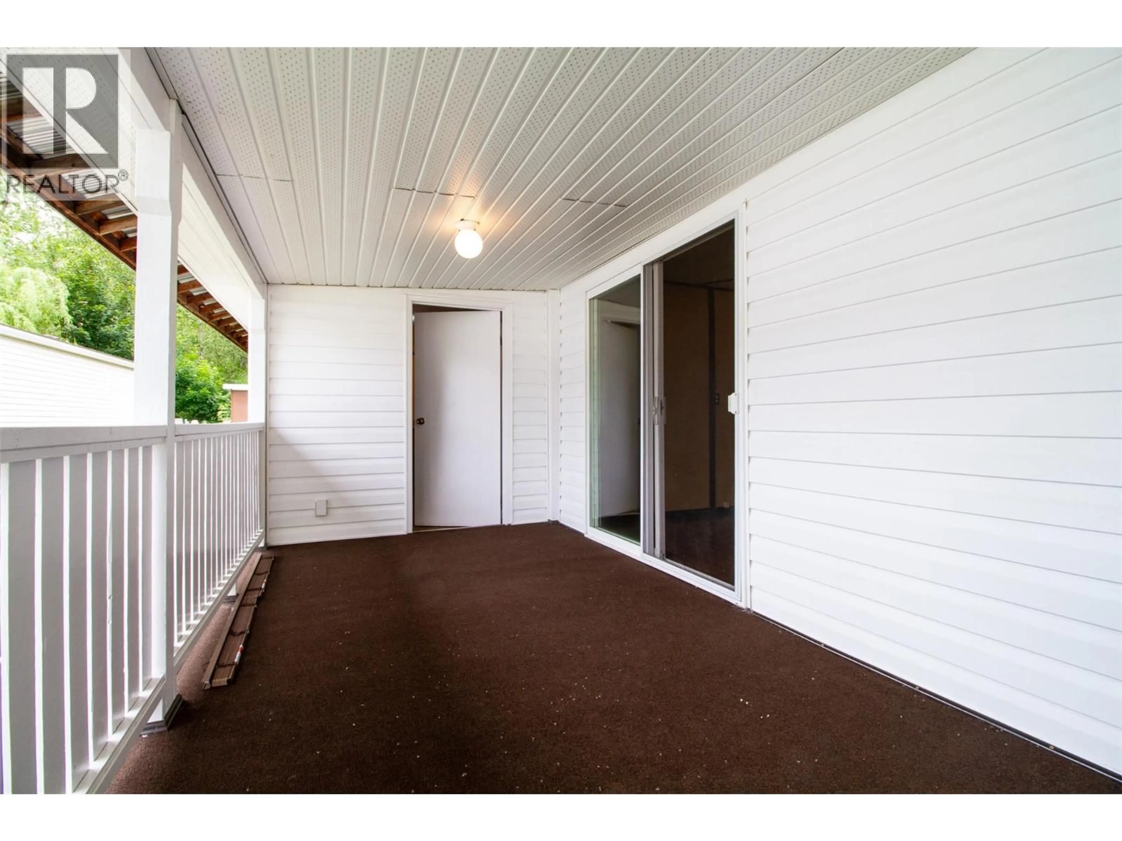 Patio, street for 38 - 1200 OSCAR STREET, Revelstoke British Columbia V0E2S1