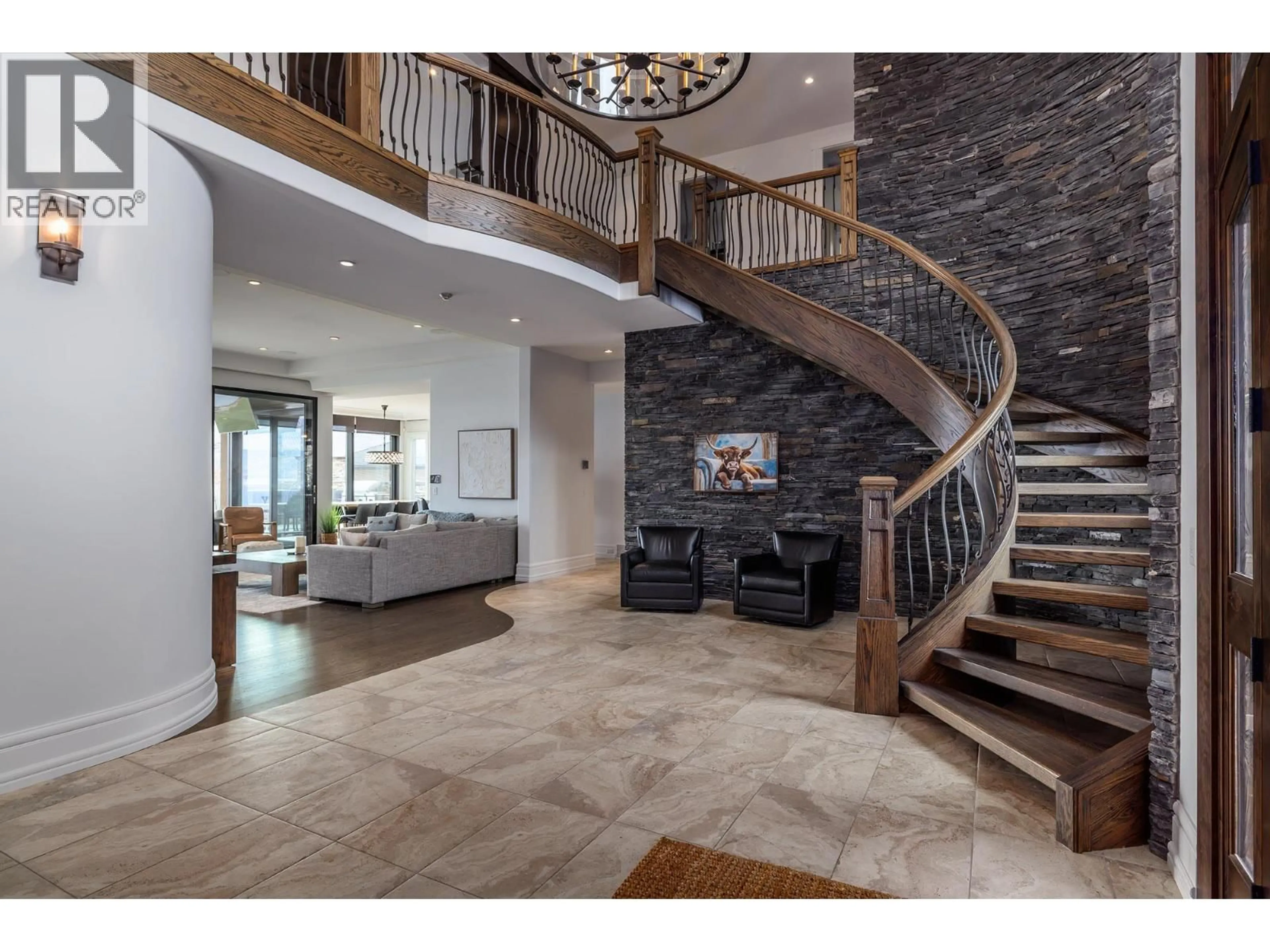 Indoor foyer for 4165 GELLATLY ROAD, West Kelowna British Columbia V4T2K2