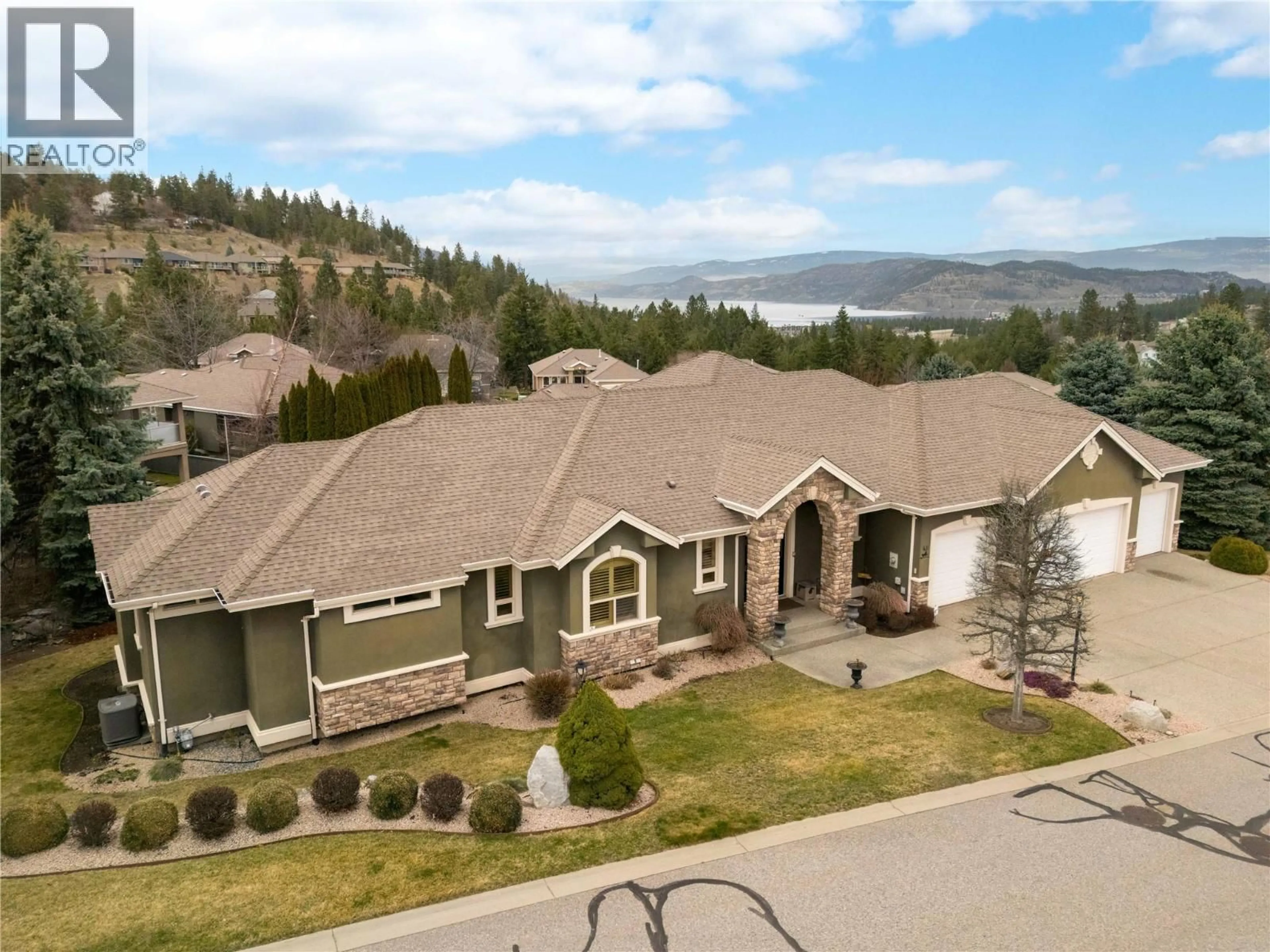 A pic from outside/outdoor area/front of a property/back of a property/a pic from drone, mountain view for 43 - 2155 HORIZON DRIVE, West Kelowna British Columbia V1Z3Z9