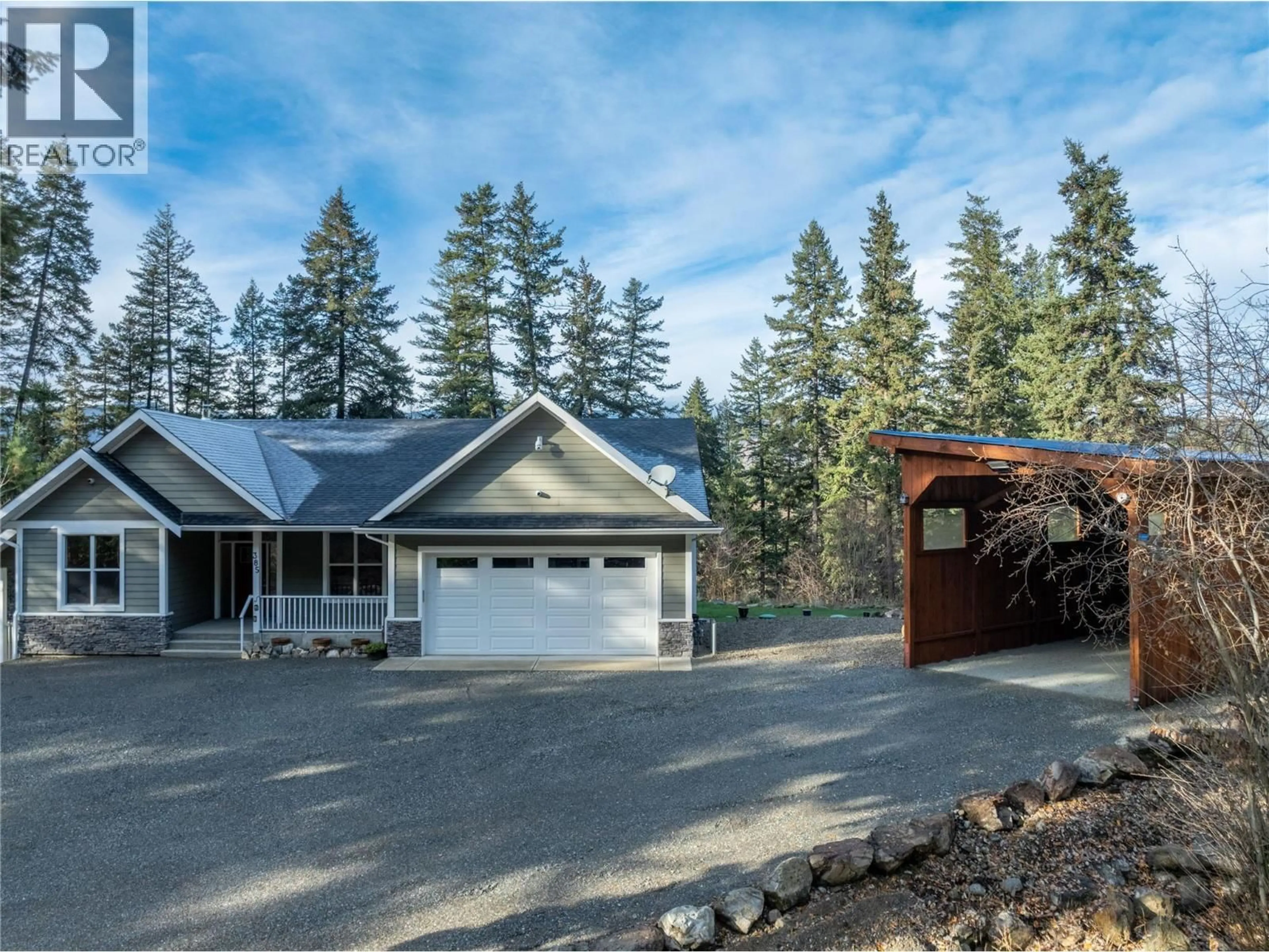 Home with vinyl exterior material, unknown for 385 RIVERWIND DRIVE, Chase British Columbia V0E1M1