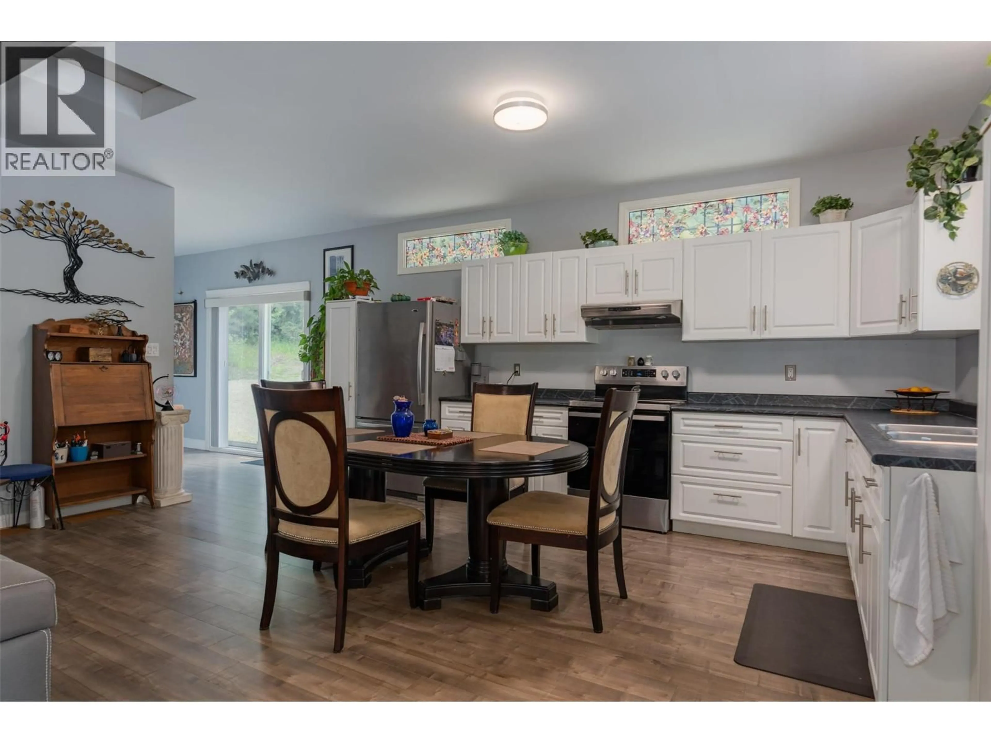 Open concept kitchen, unknown for 2060 CASINO ROAD, Trail British Columbia V1R4X3