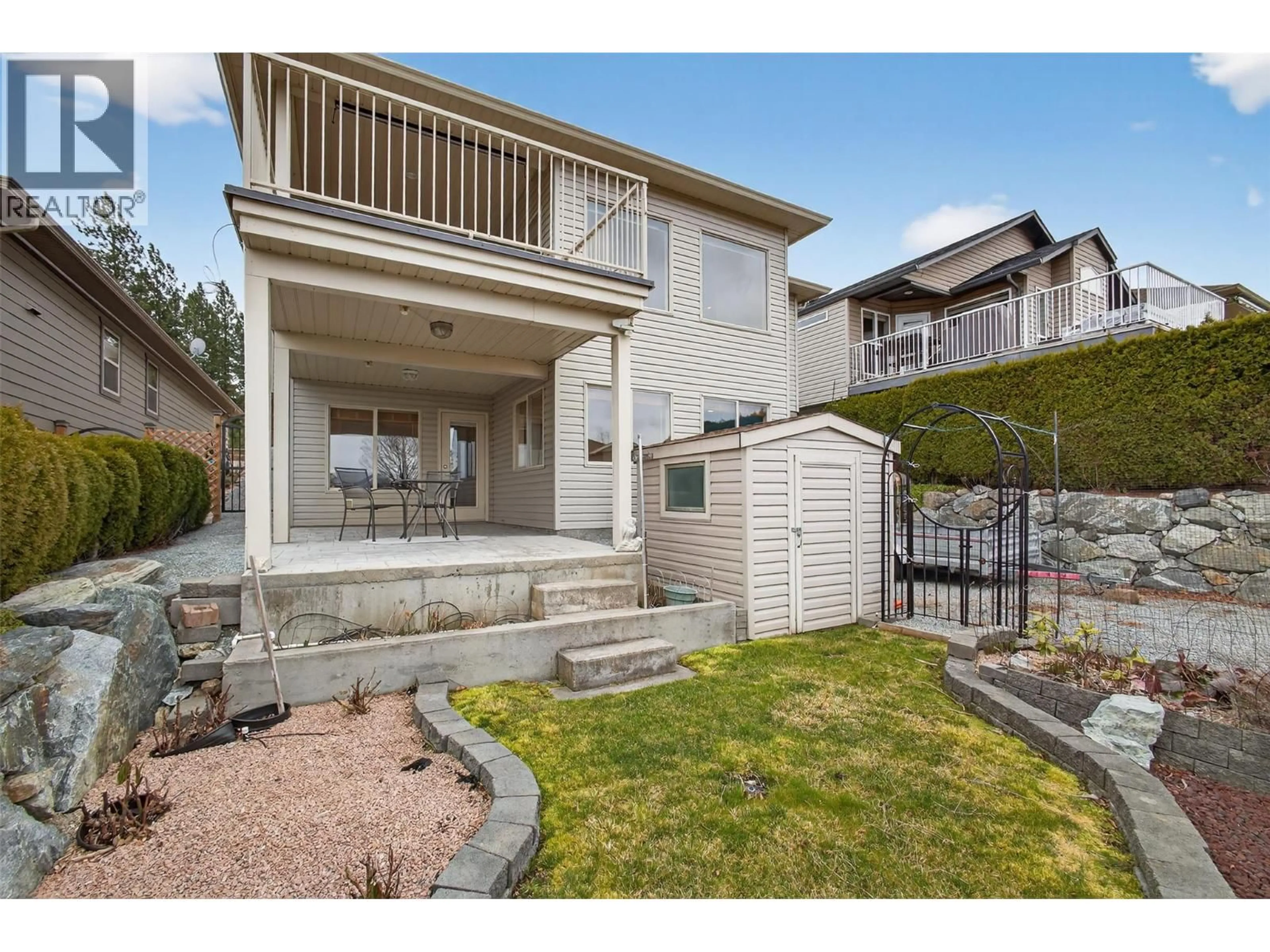 A pic from outside/outdoor area/front of a property/back of a property/a pic from drone, unknown for 5038 SOUTH RIDGE DRIVE, Kelowna British Columbia V1W4W6