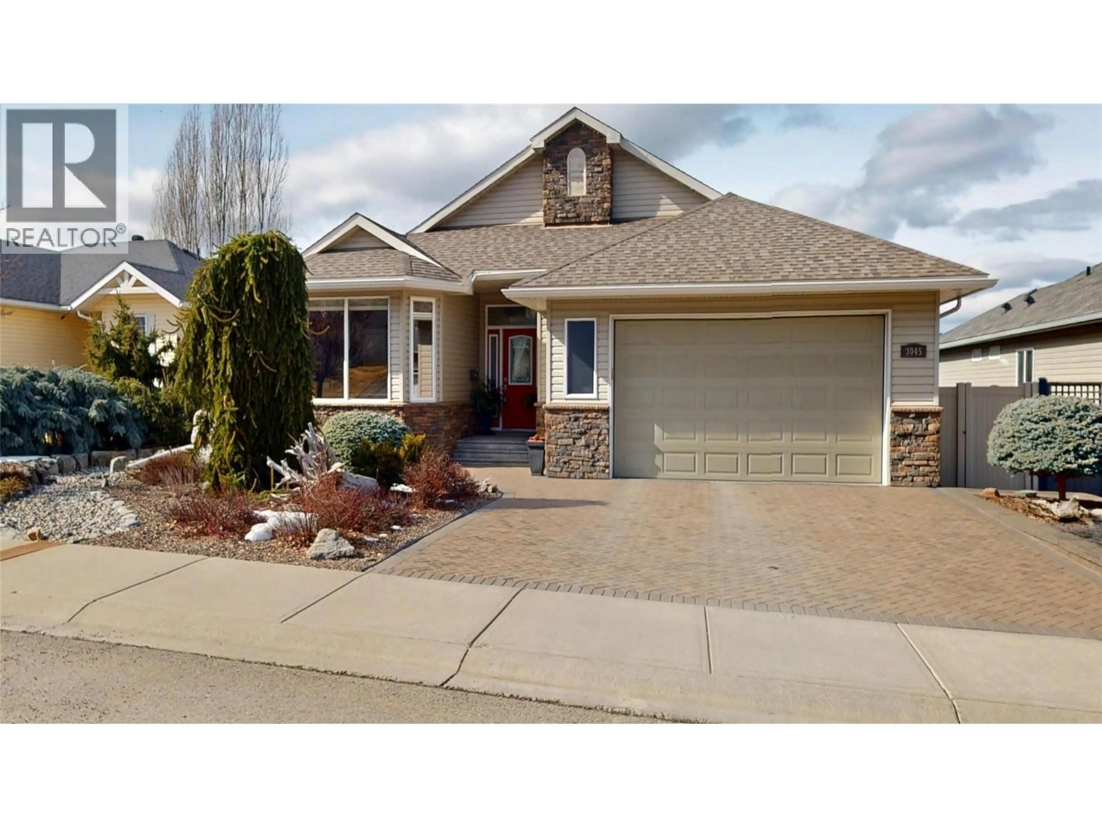 Home with vinyl exterior material, street for 3045 MT. FISHER PLACE, Cranbrook British Columbia V1C0A8