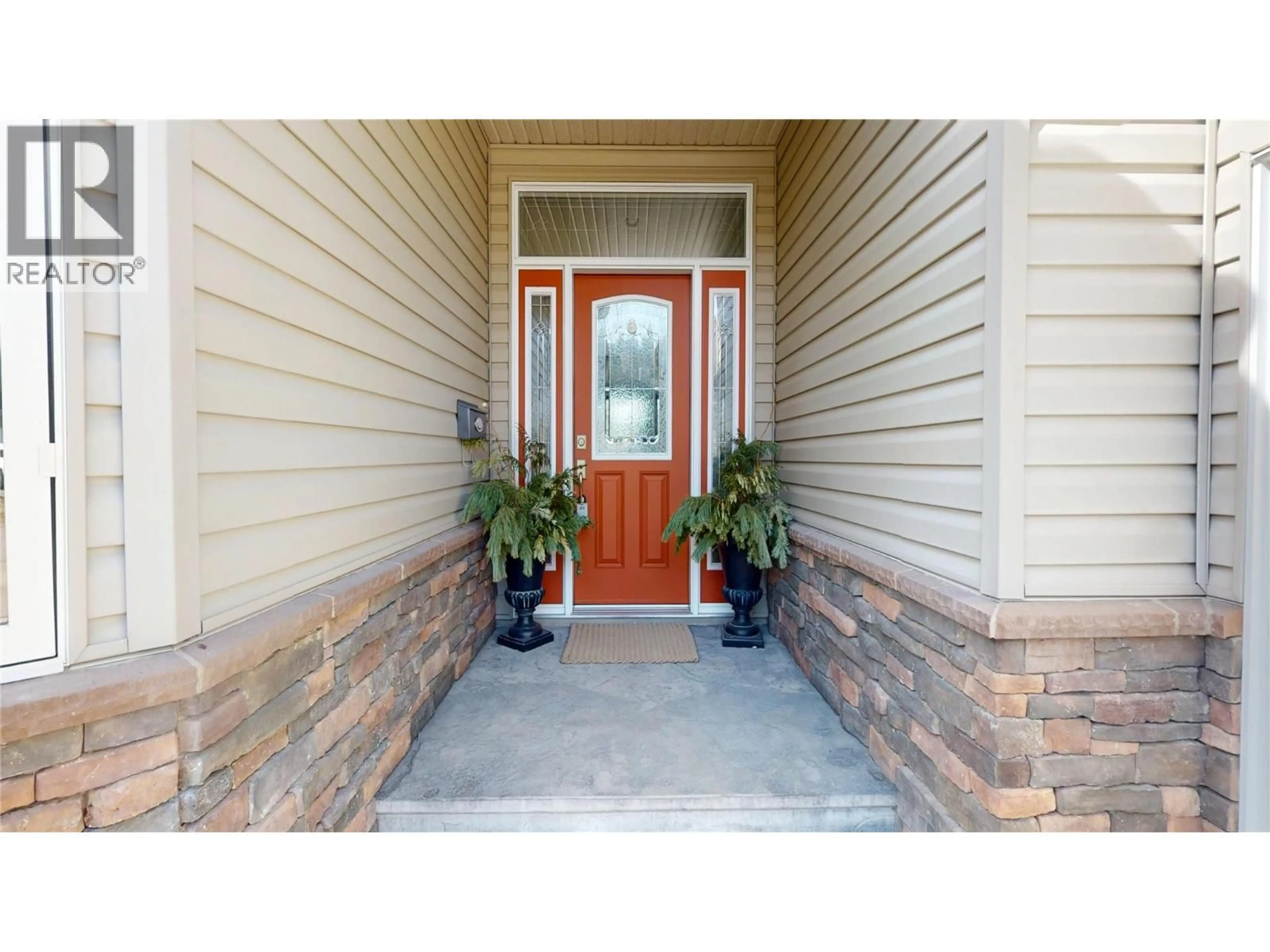 Indoor entryway for 3045 MT. FISHER PLACE, Cranbrook British Columbia V1C0A8