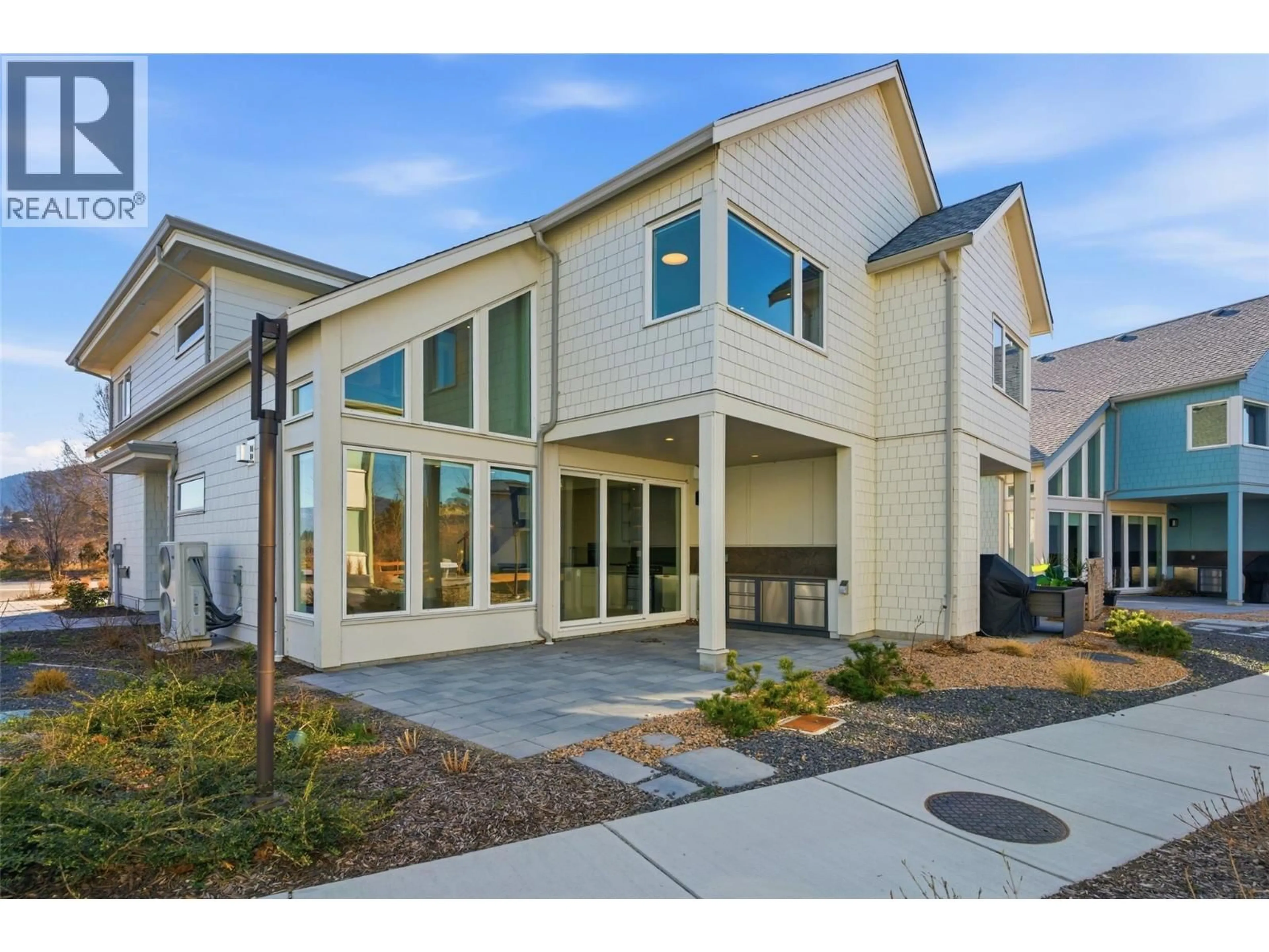 Home with vinyl exterior material, street for 3170 LANDRY CRESCENT, Summerland British Columbia V0H1Z9