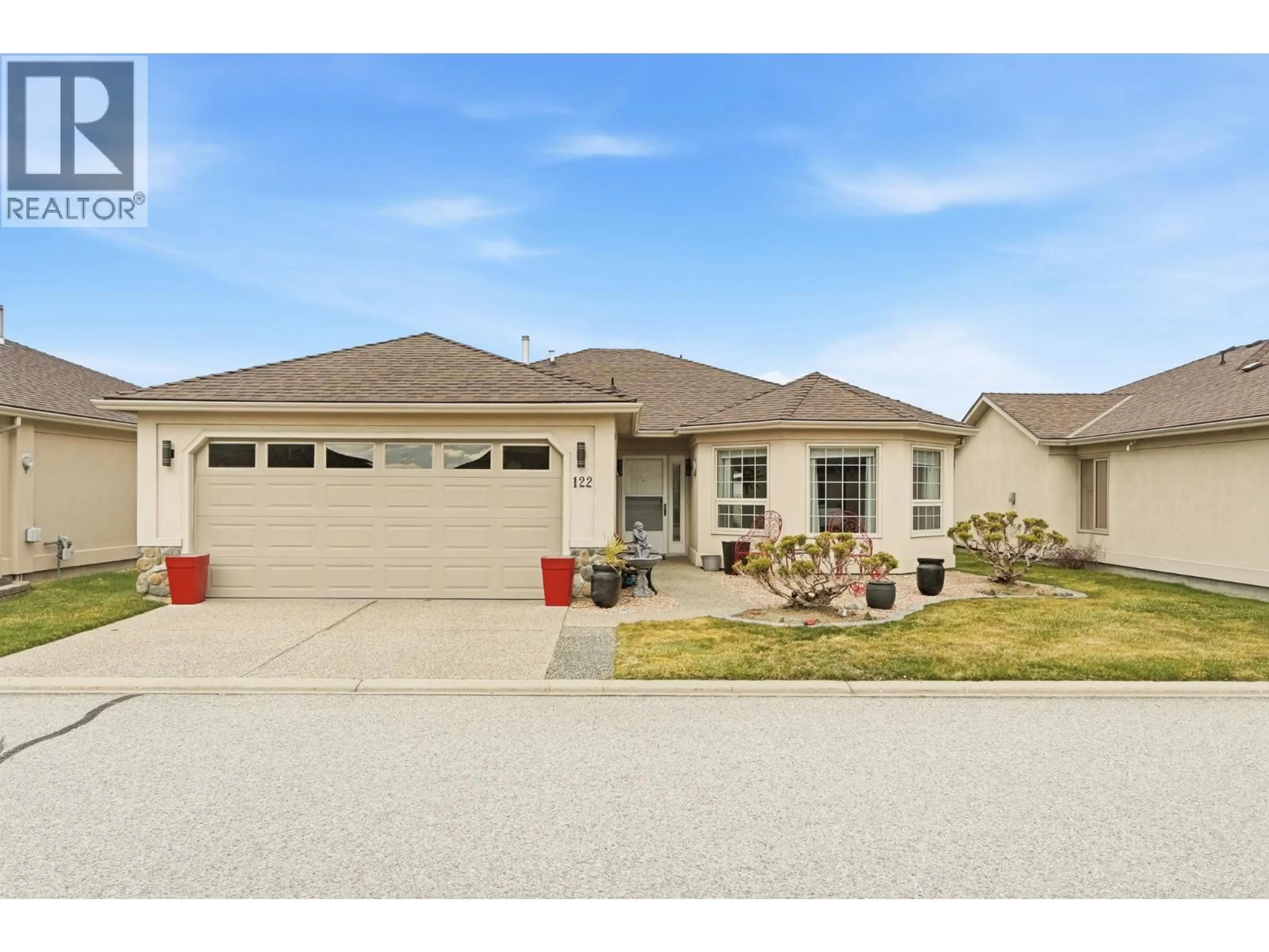 Home with vinyl exterior material, street for 122 - 3333 SOUTH MAIN STREET, Penticton British Columbia V2A8J8