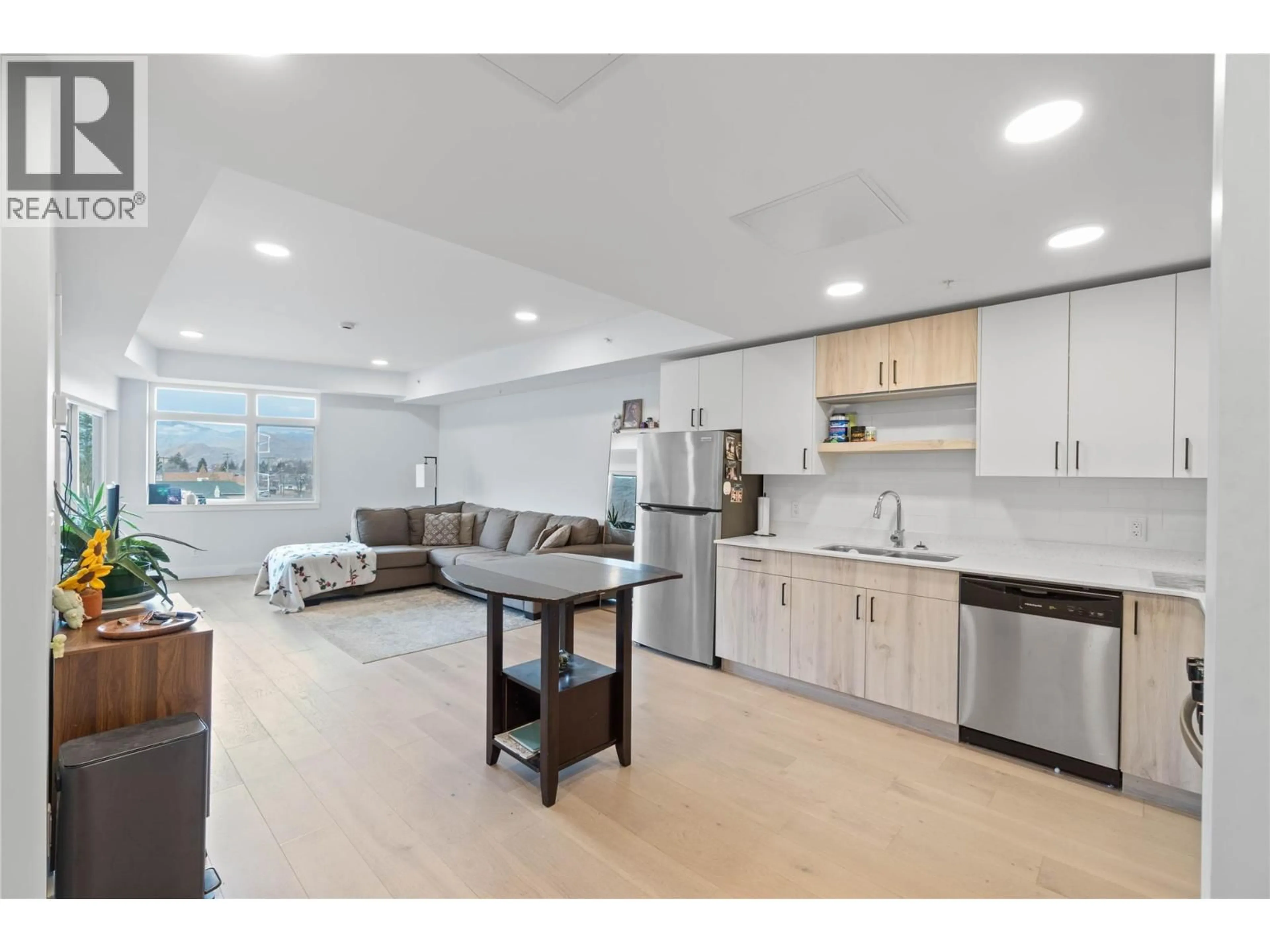 Open concept kitchen, unknown for 307 - 215 ROYAL AVENUE, Kamloops British Columbia V2B0K6