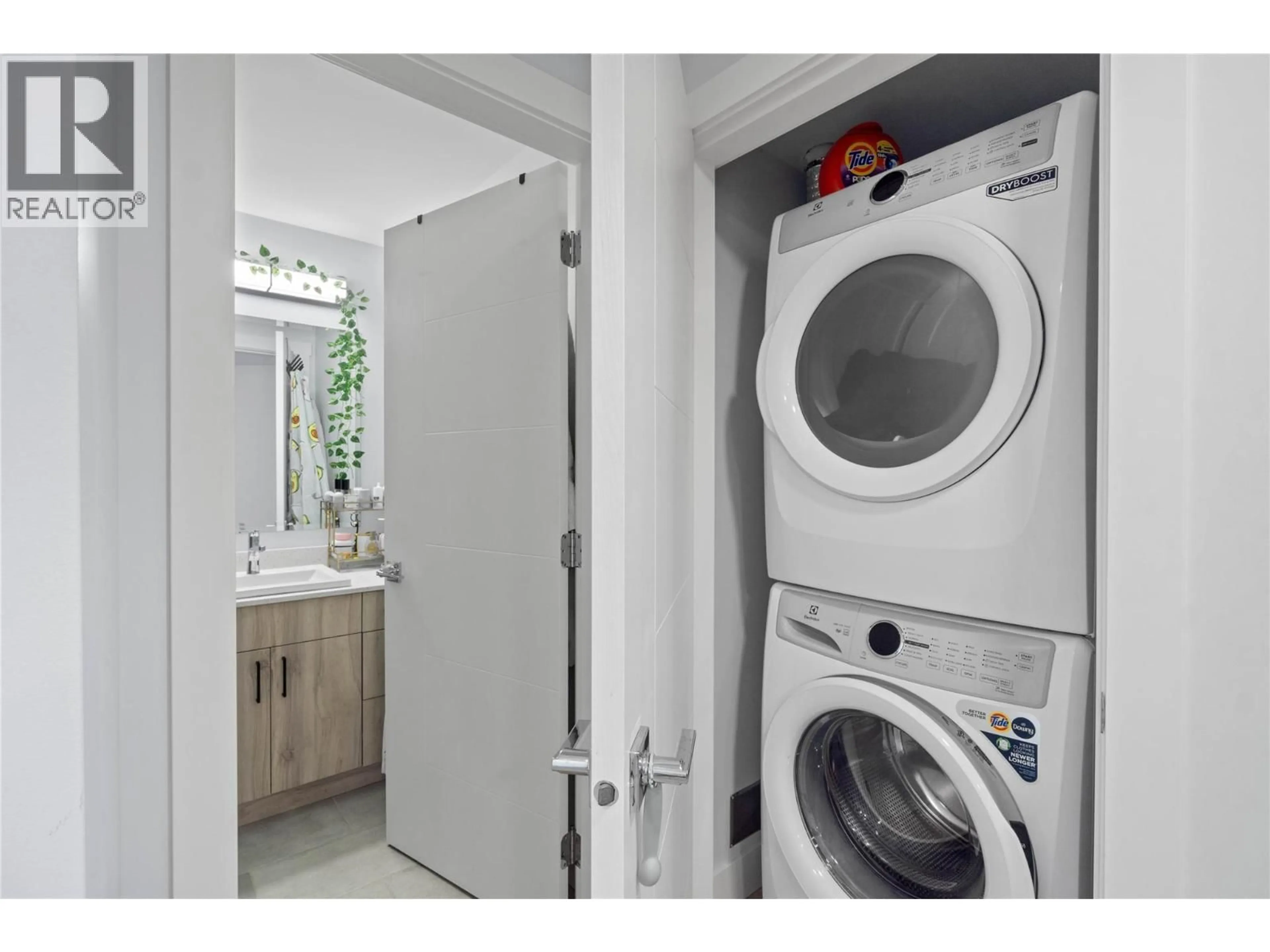 Laundry room for 307 - 215 ROYAL AVENUE, Kamloops British Columbia V2B0K6