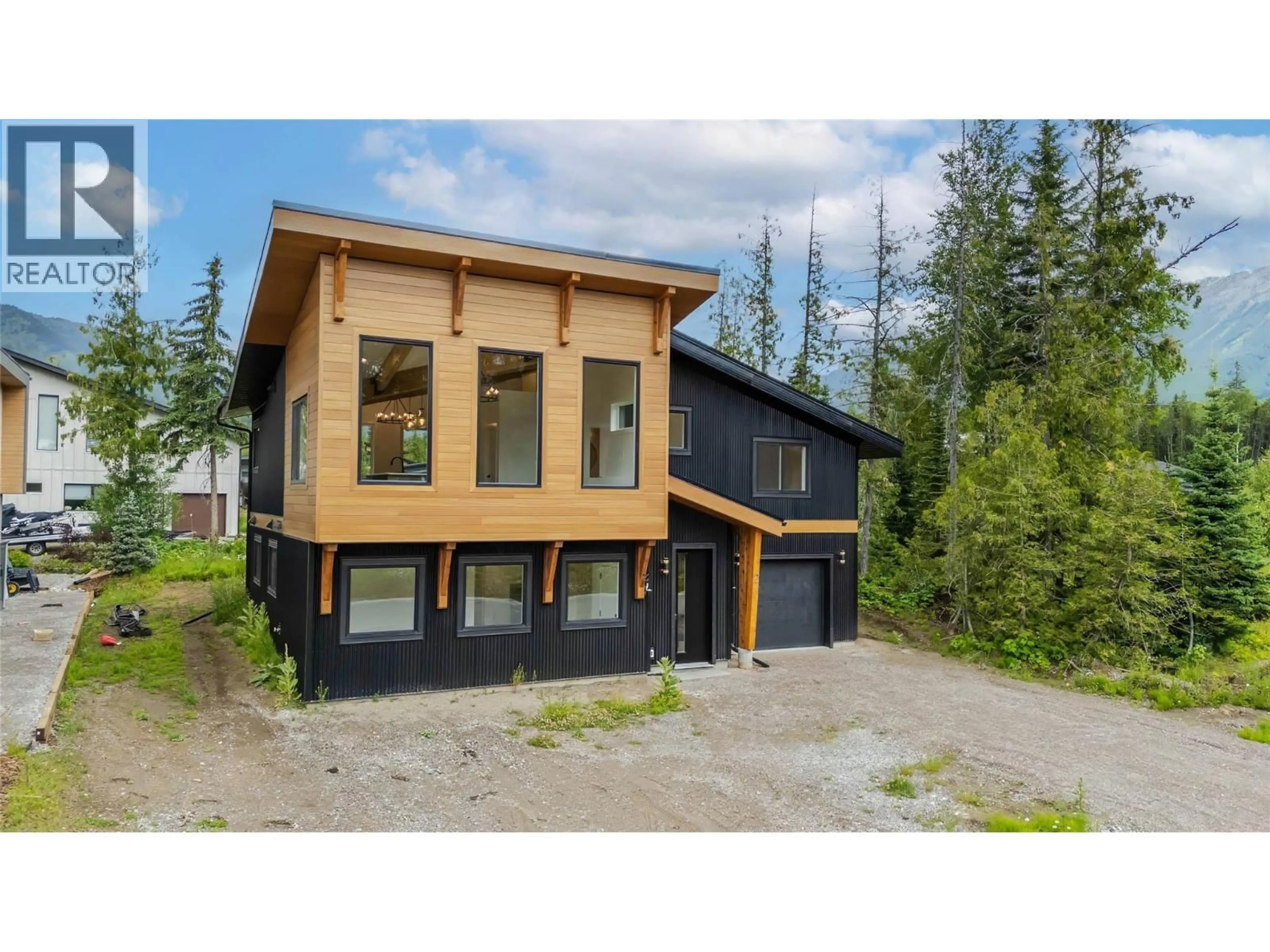 Unknown for 2 HUCKLEBERRY PLACE, Fernie British Columbia V0B1M1