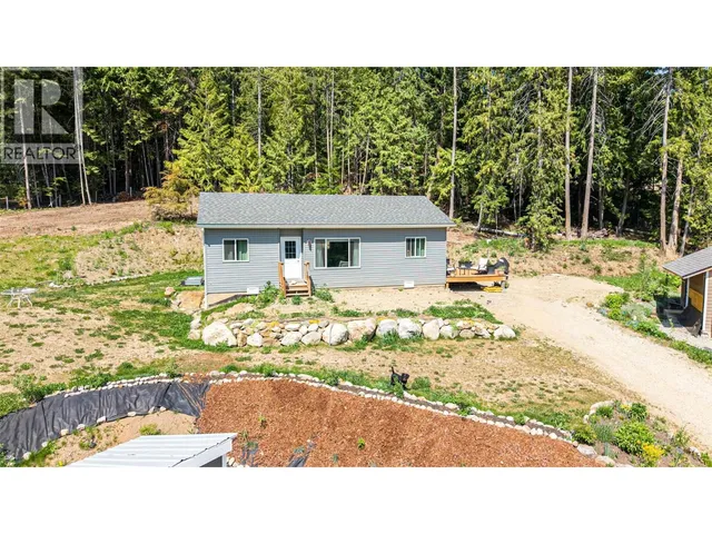 2655 COWAN ROAD, Sicamous 4