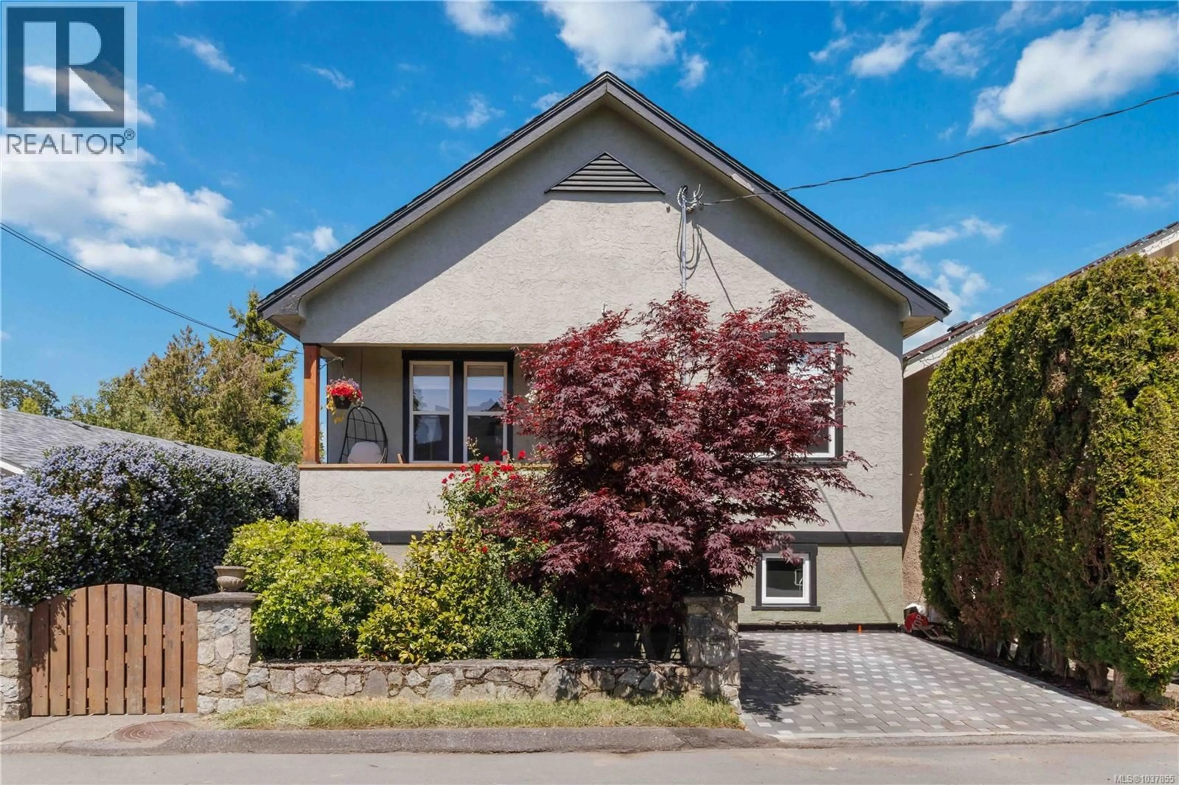Unknown for 1742 ALBERT AVENUE, Victoria British Columbia V8R1Z1