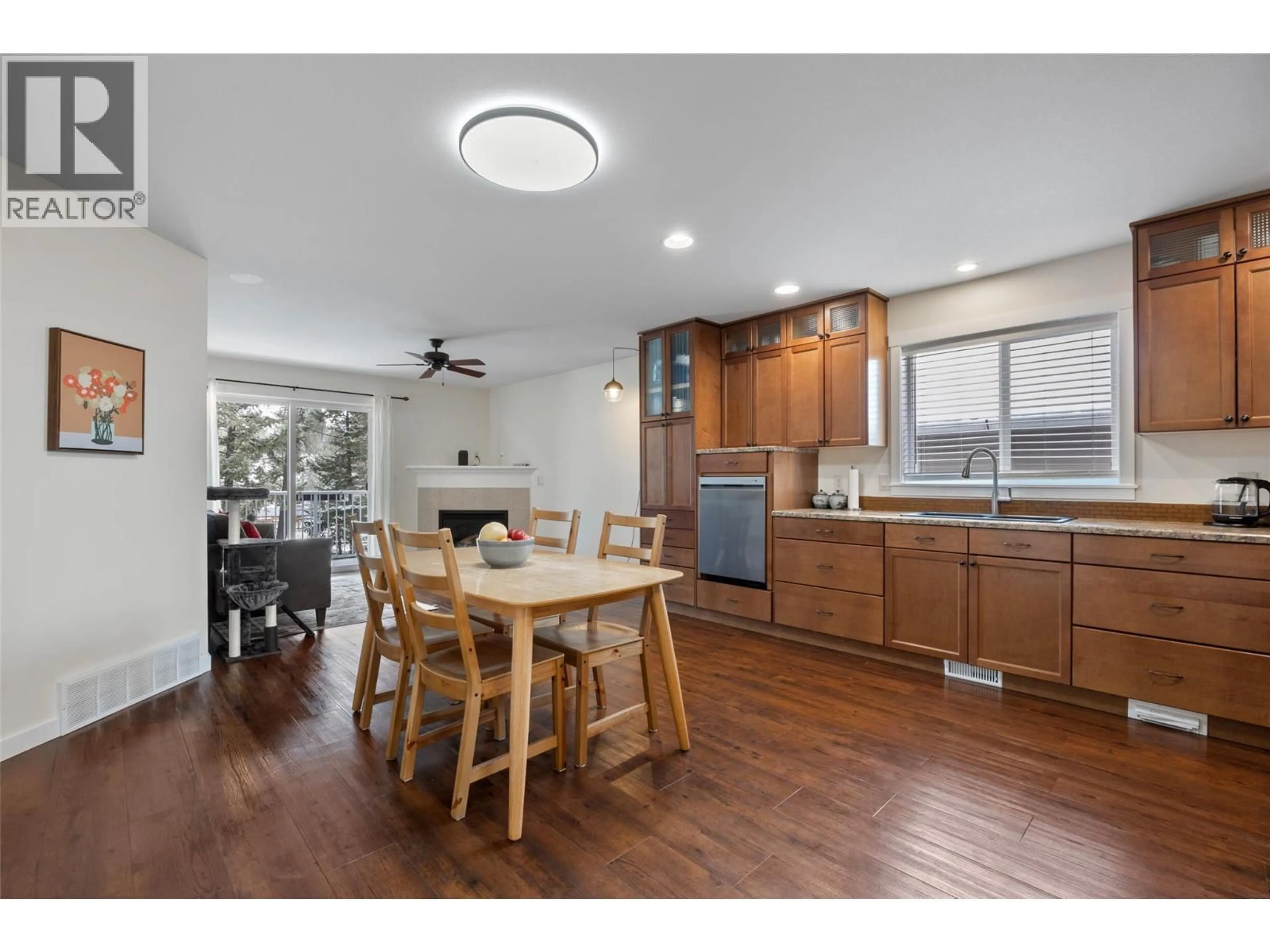 Open concept kitchen, wood/laminate floor for 13 - 1855 HILLSIDE DRIVE, Kamloops British Columbia V1S1J7