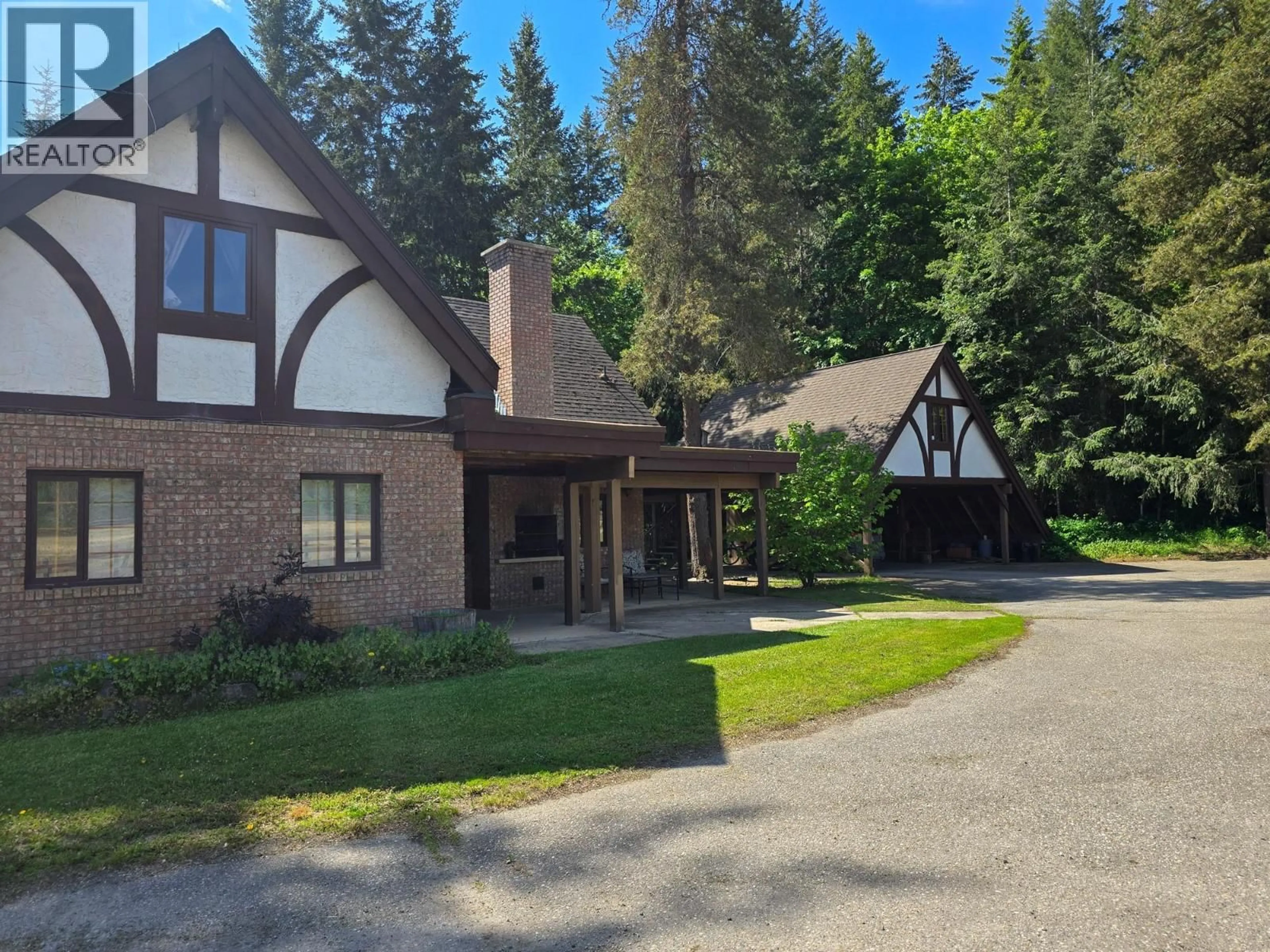 A pic from outside/outdoor area/front of a property/back of a property/a pic from drone, unknown for 4452 SLEEPY HOLLOW ROAD, Armstrong British Columbia V0E1B4